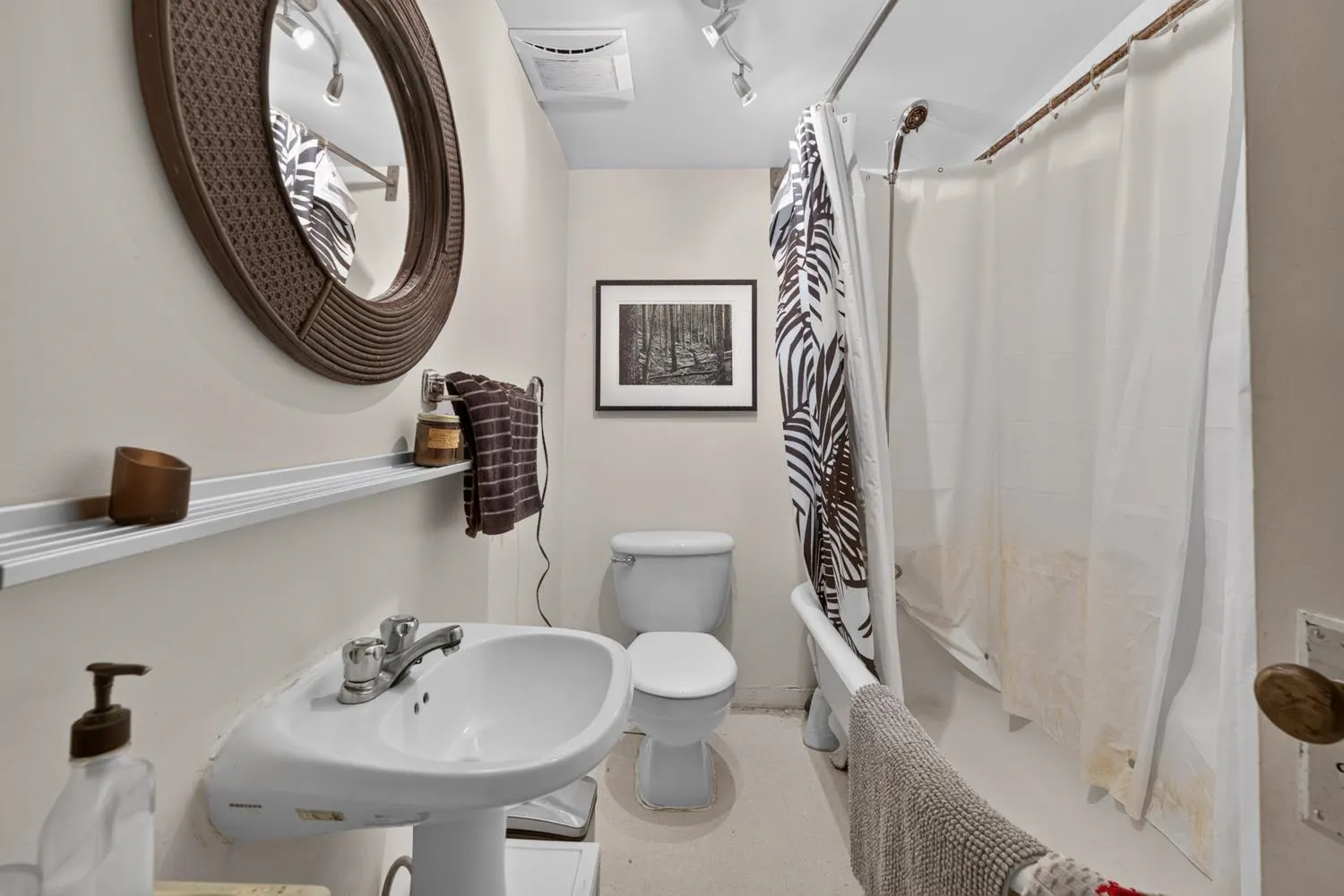 236 W 12th Avenue