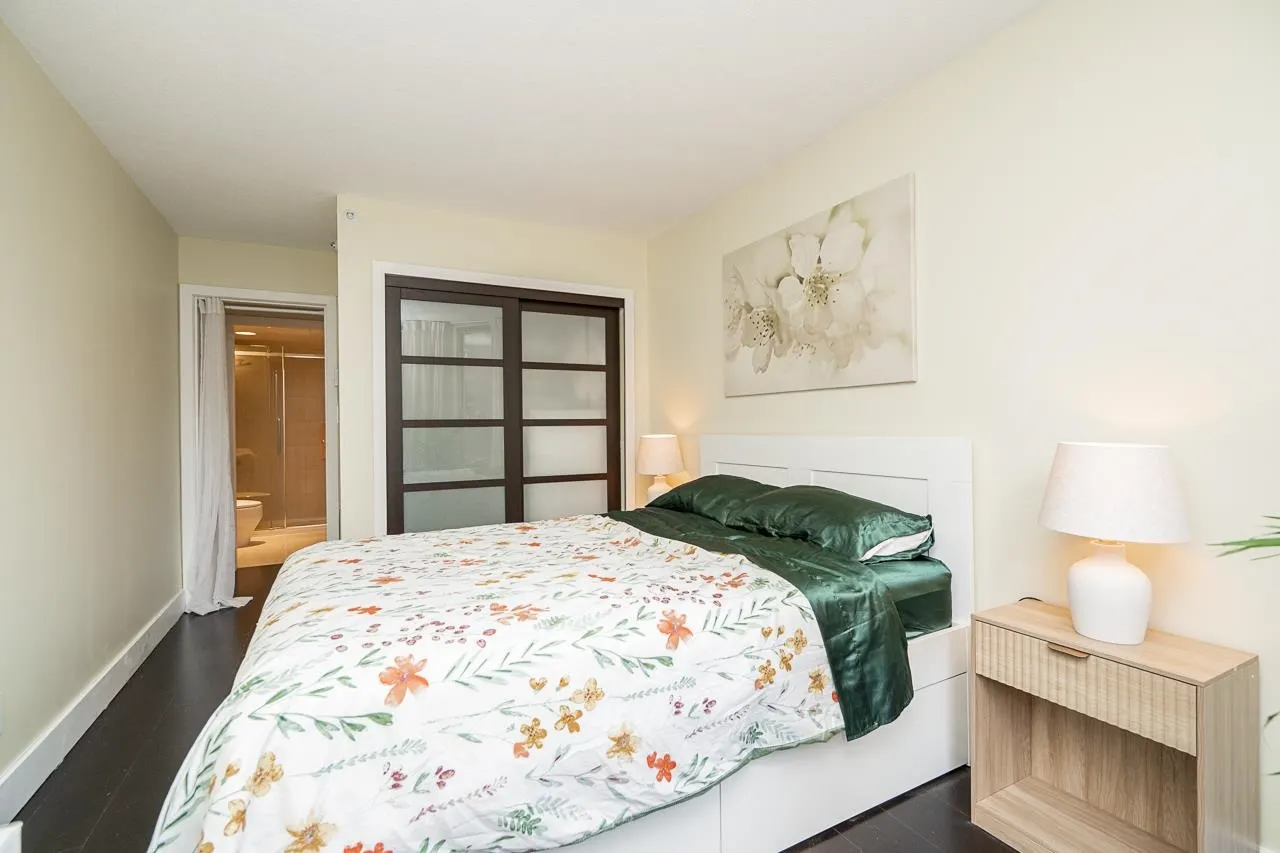 811 Helmcken Street #403