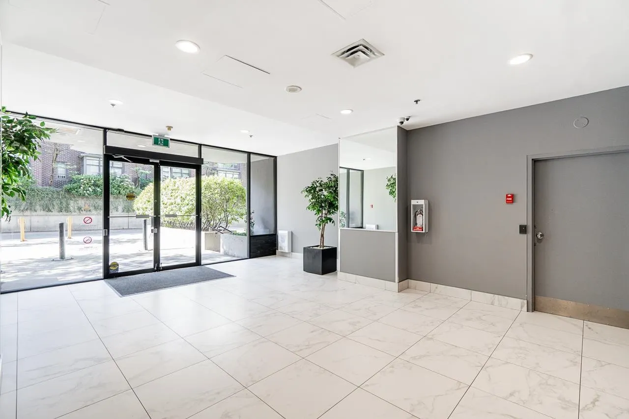 811 Helmcken Street #403