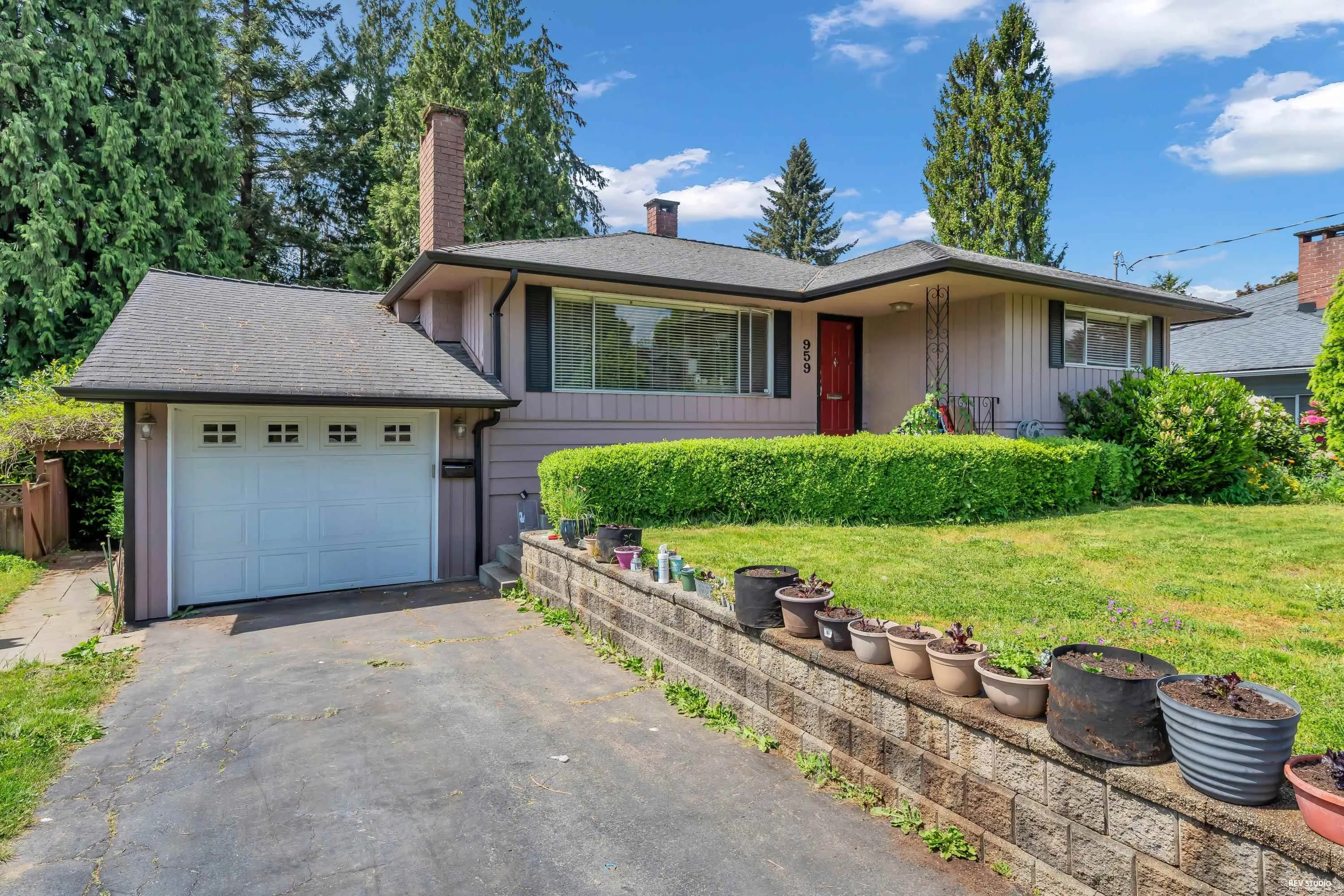 959 Caithness Crescent