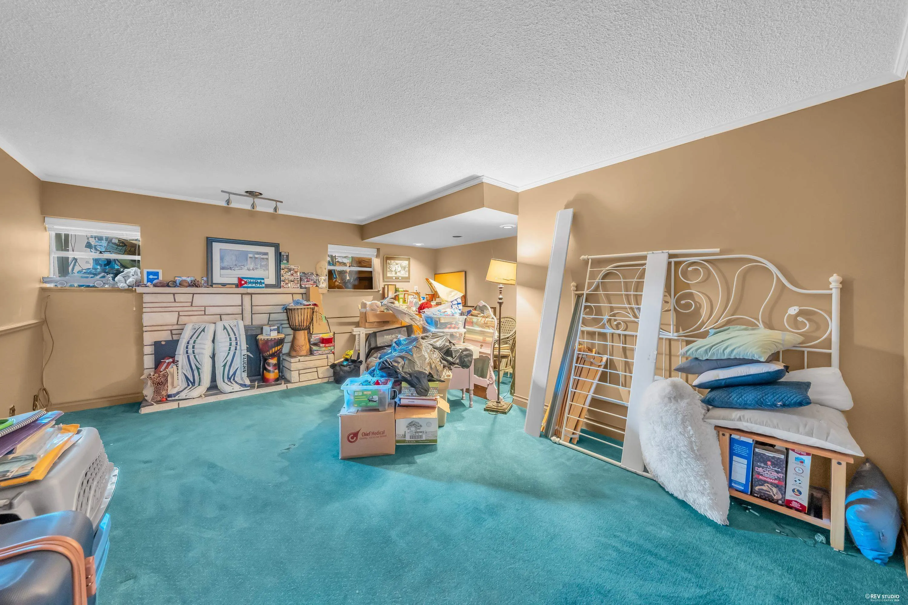 959 Caithness Crescent