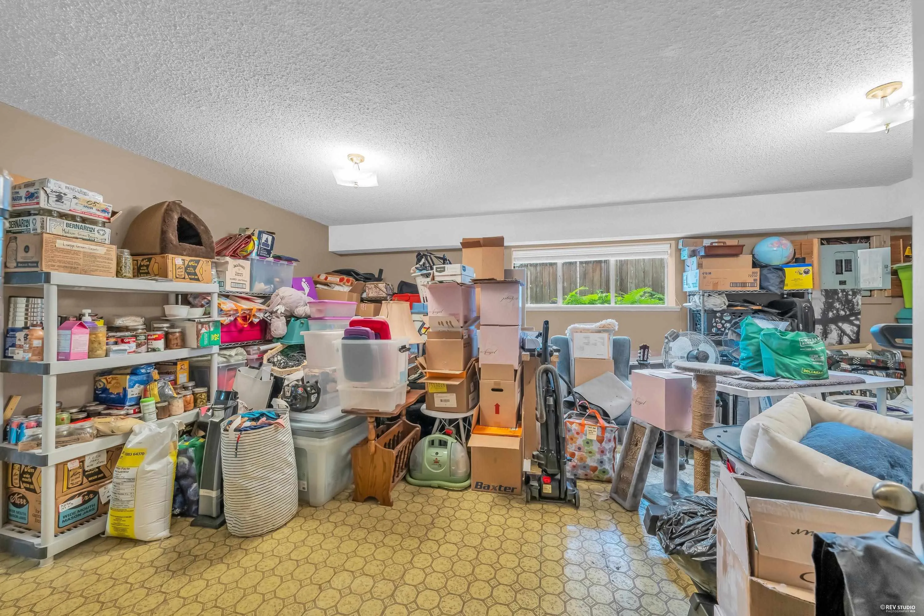 959 Caithness Crescent