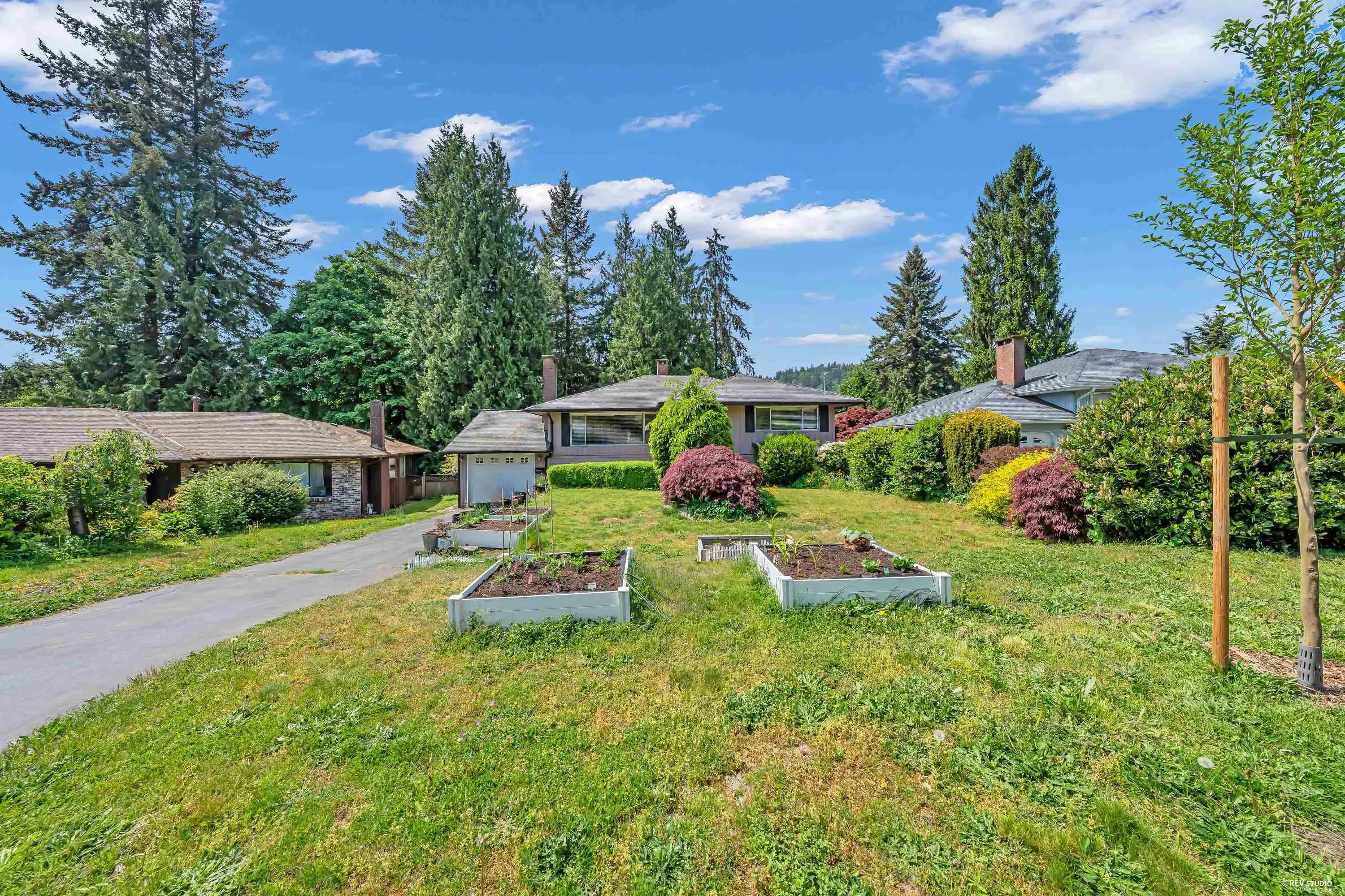 959 Caithness Crescent