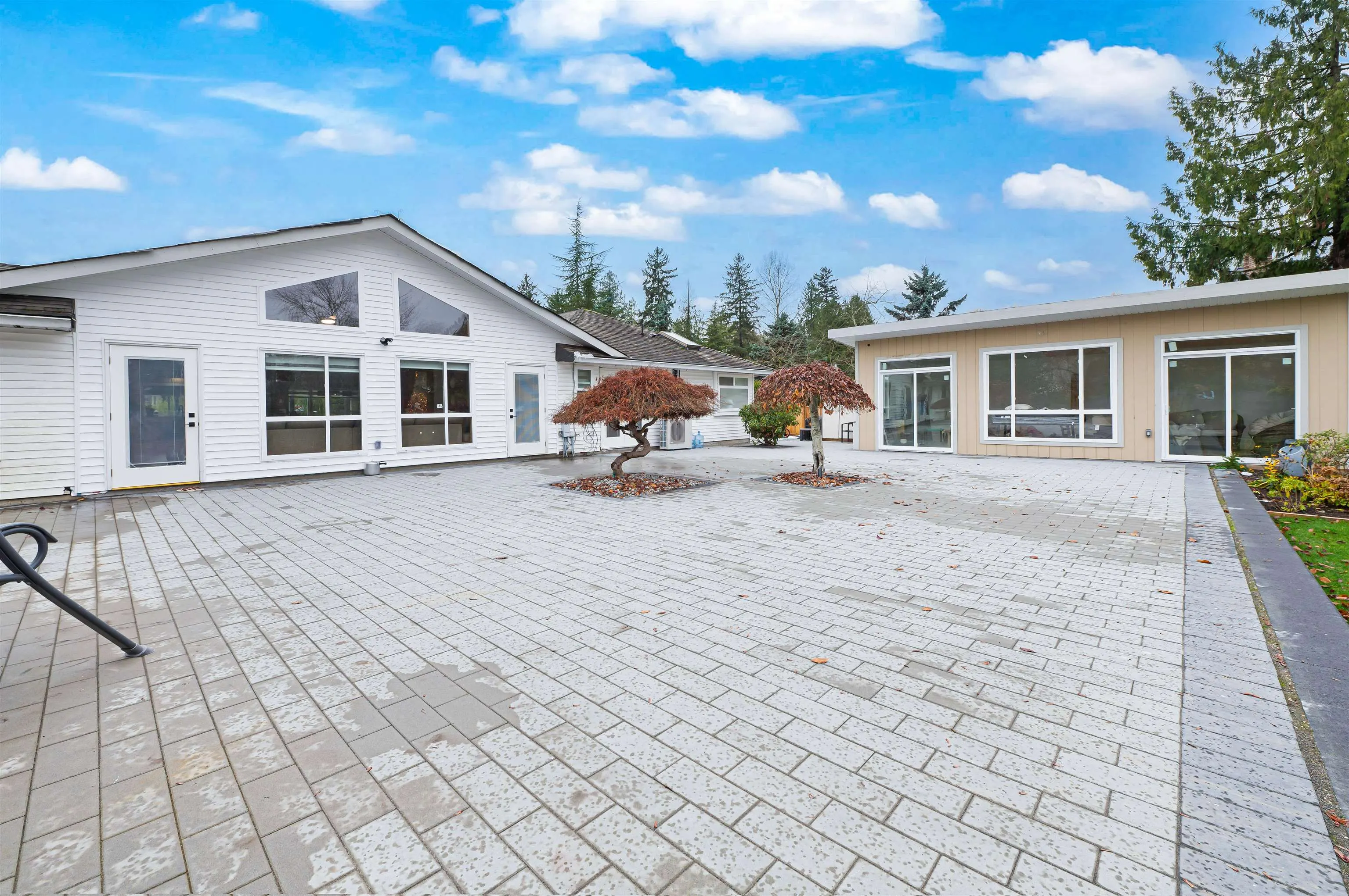 15435 Killarney Place