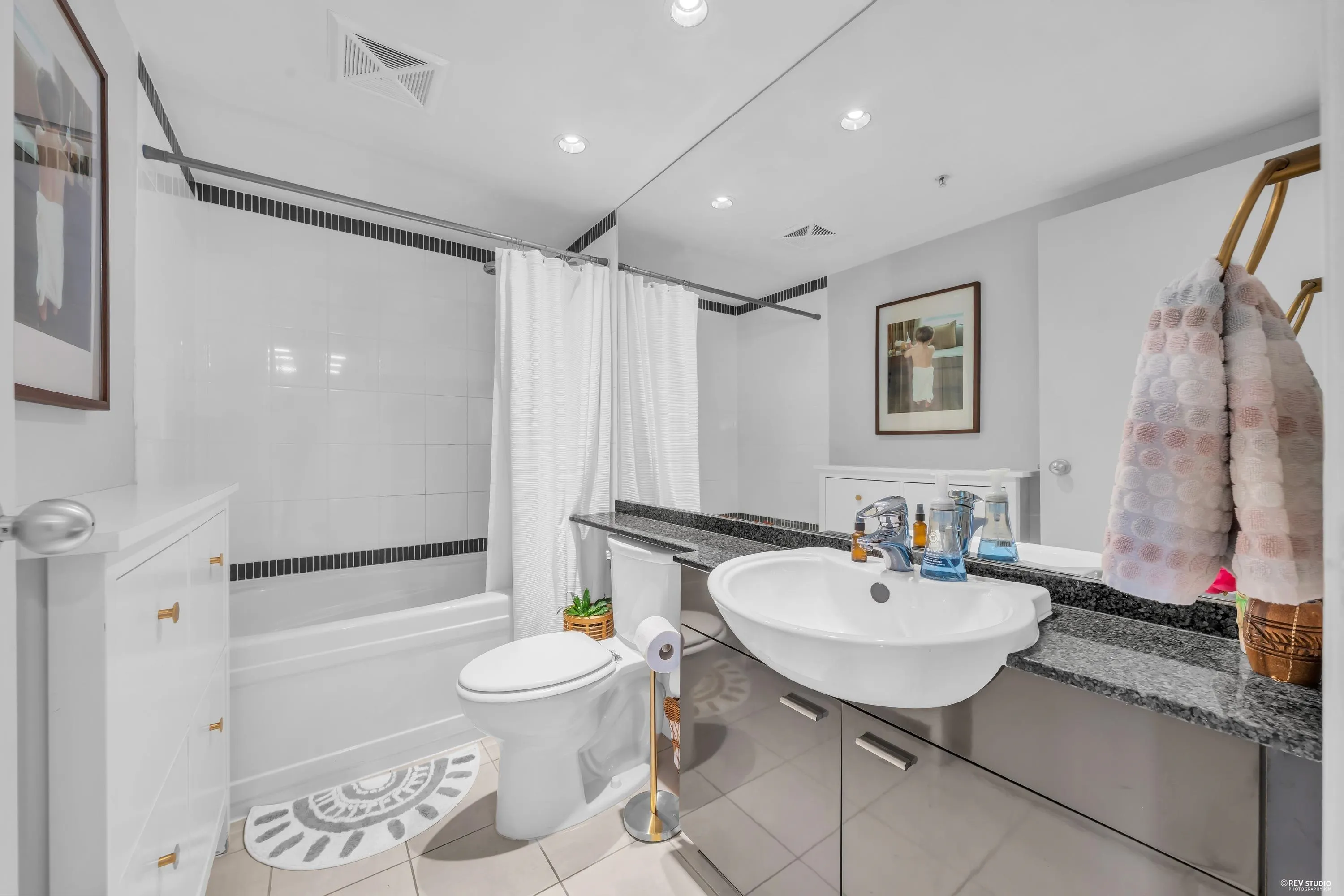 1408 Strathmore Mews #3005
