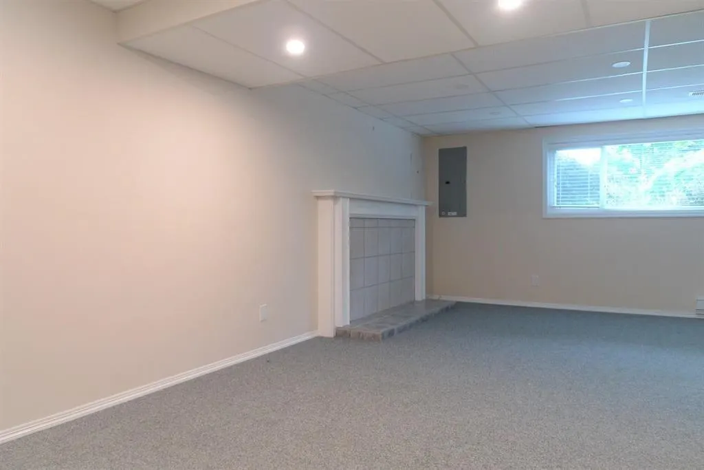 2124 Topaz Street
