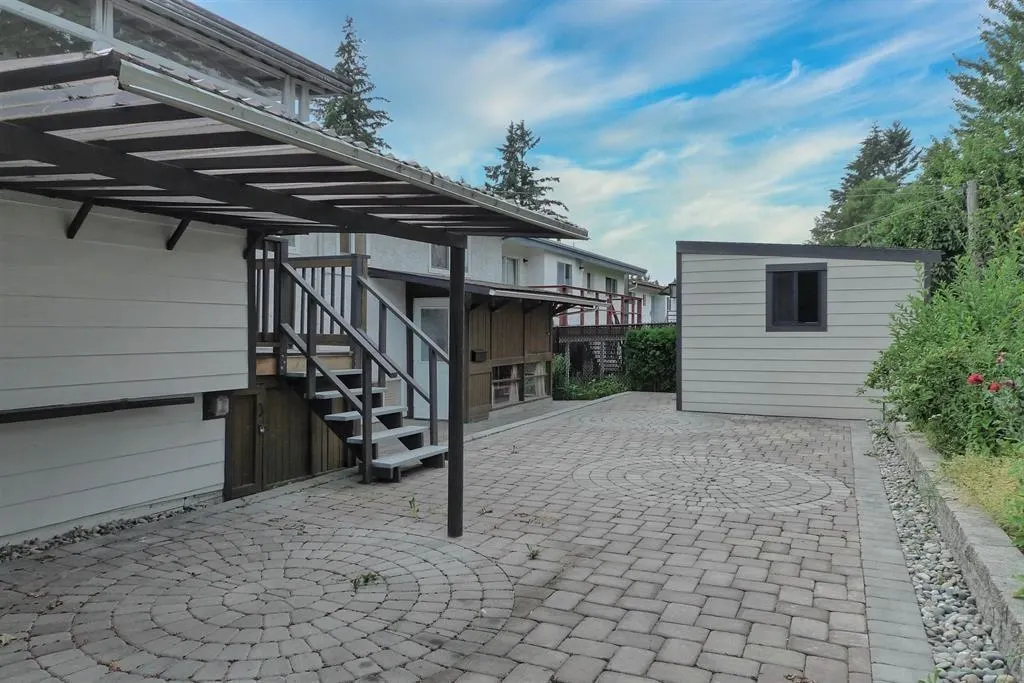2124 Topaz Street