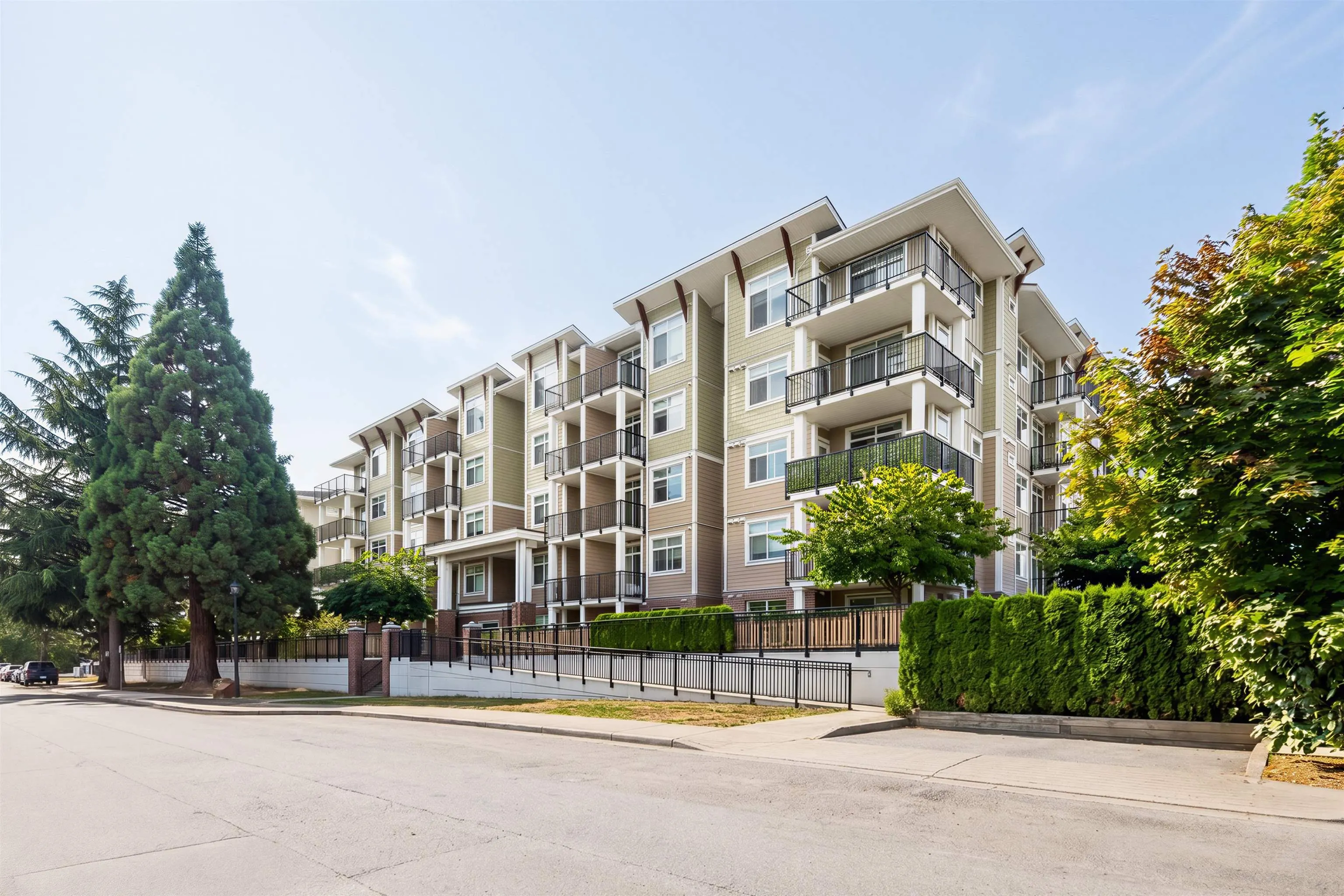 20686 Eastleigh Crescent #209