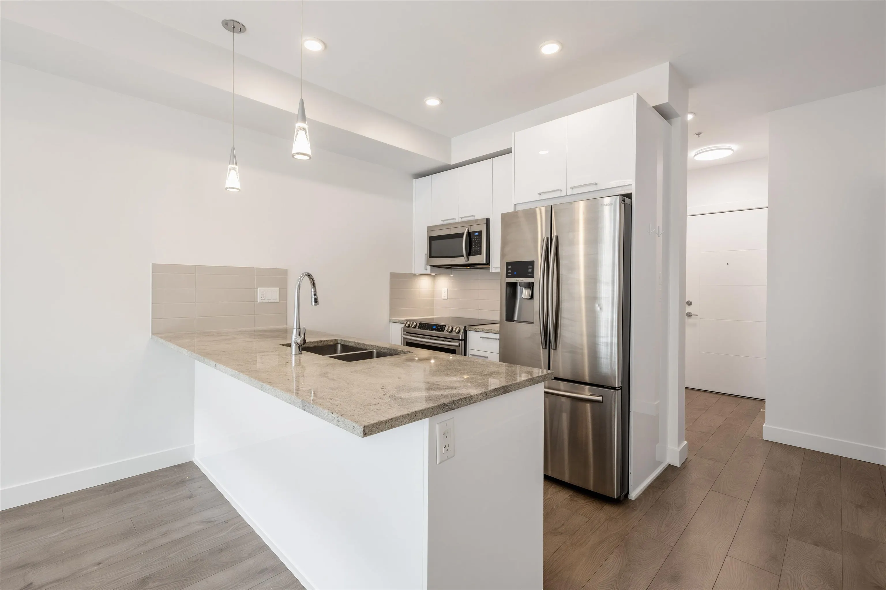 20686 Eastleigh Crescent #209