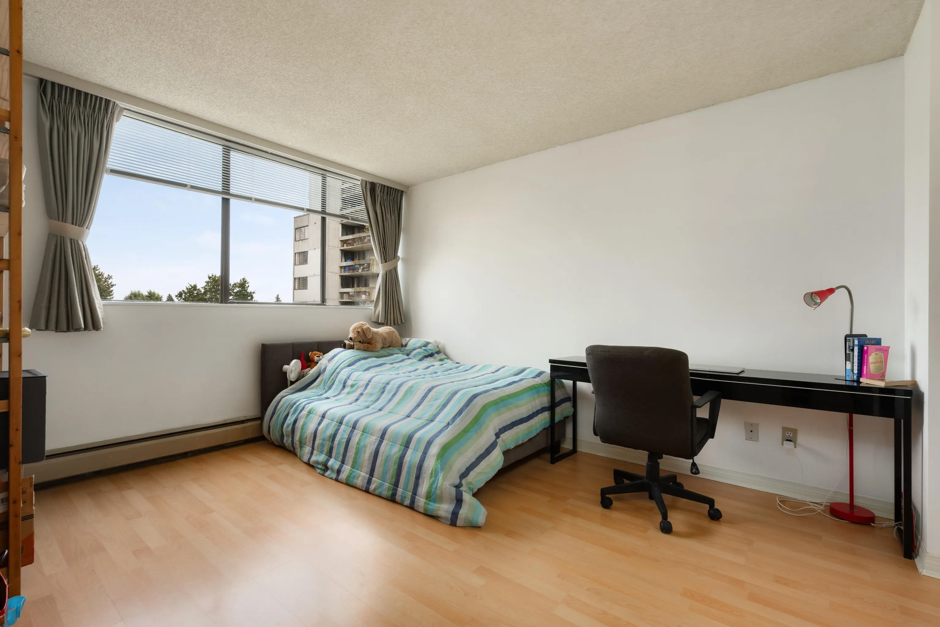 6689 Willingdon Avenue #704