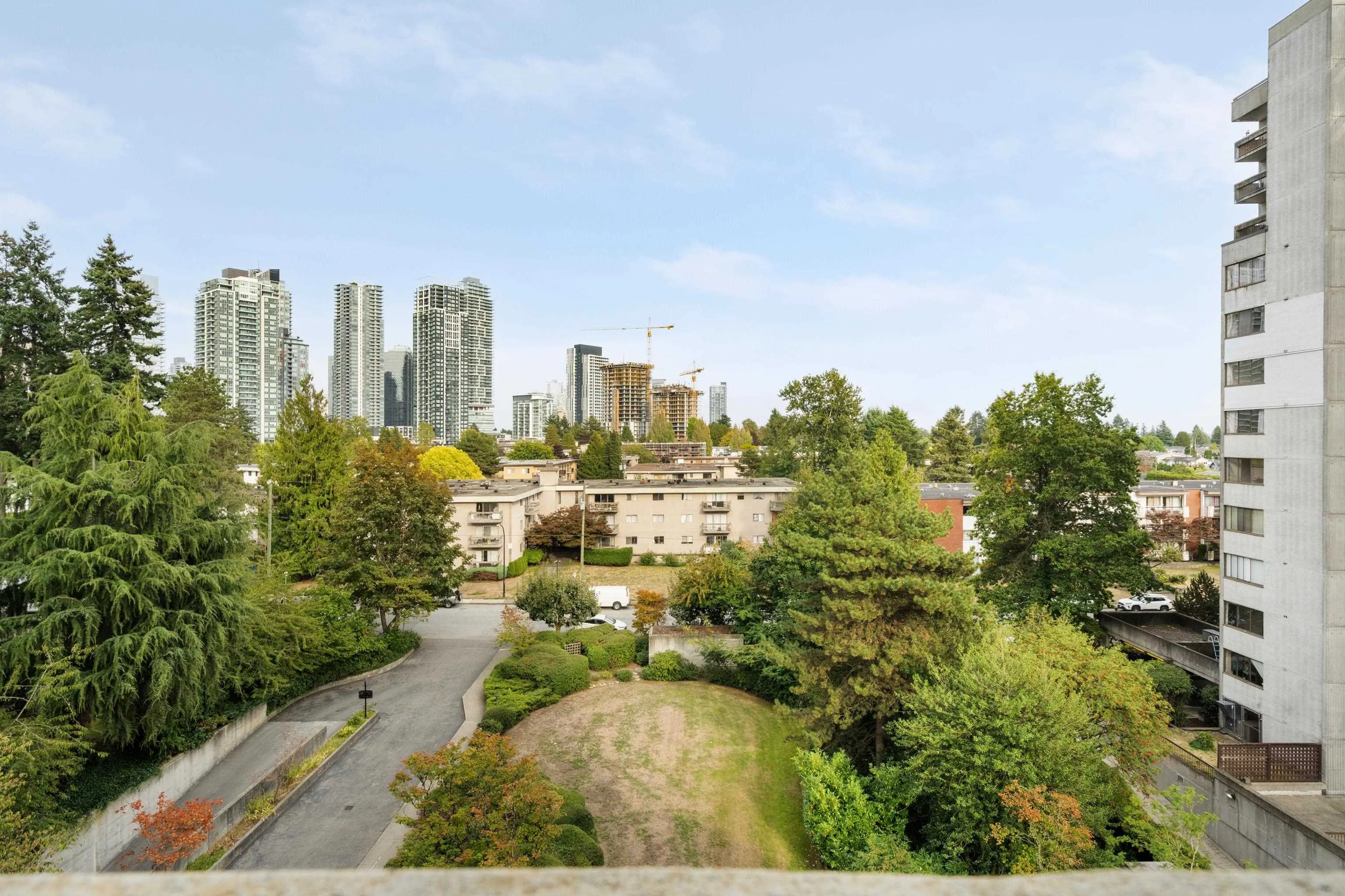 6689 Willingdon Avenue #704