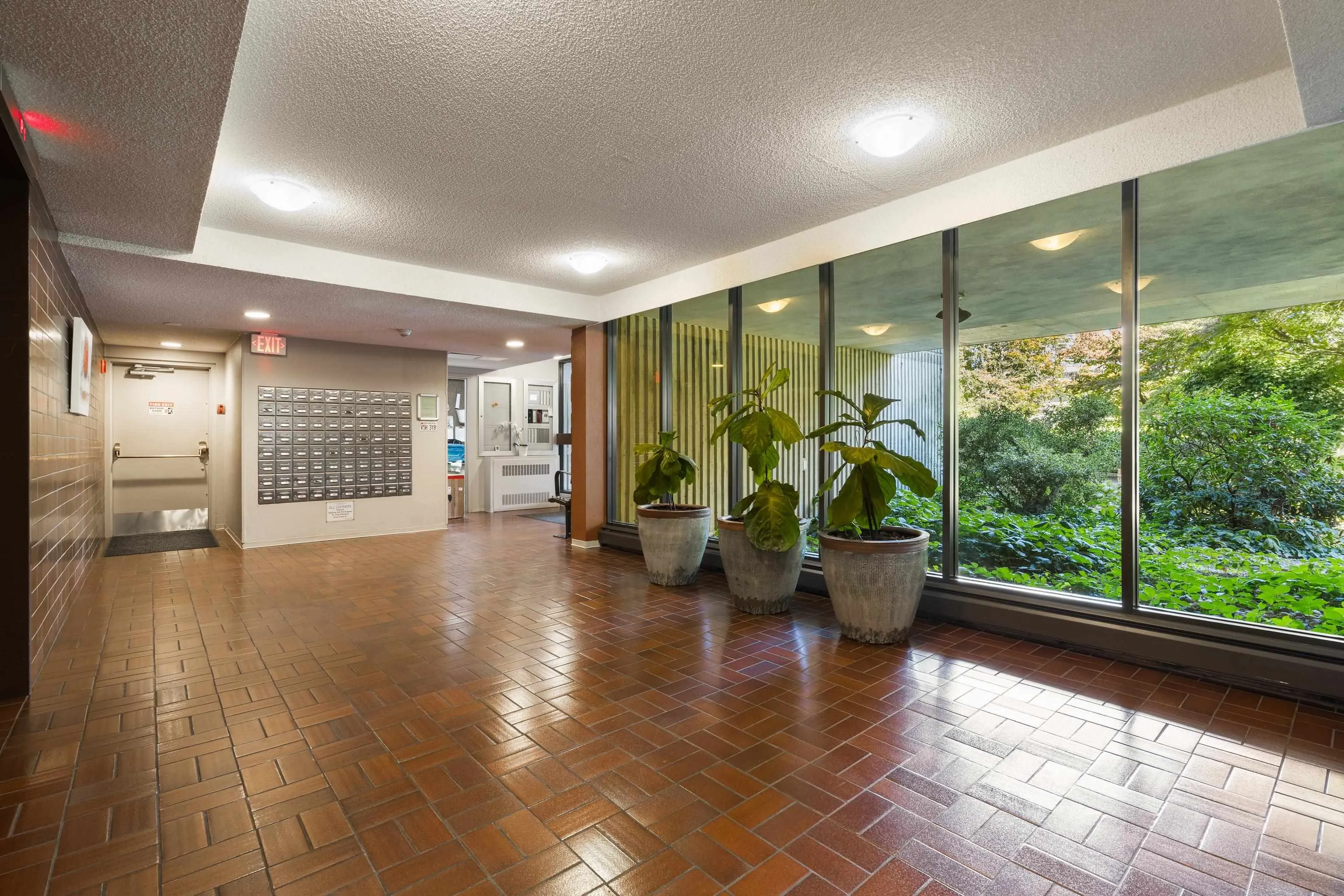 6689 Willingdon Avenue #704