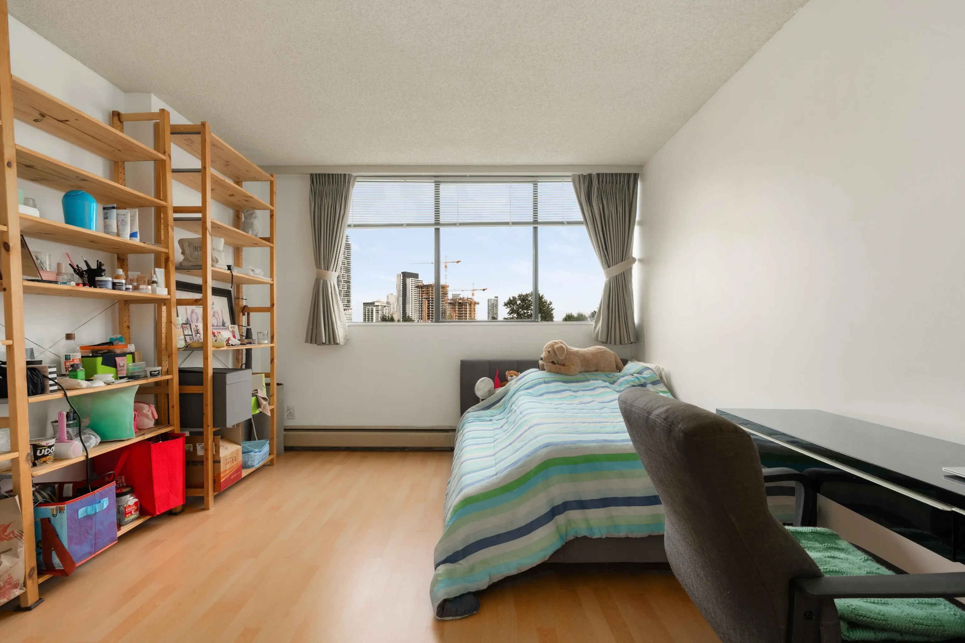 6689 Willingdon Avenue #704