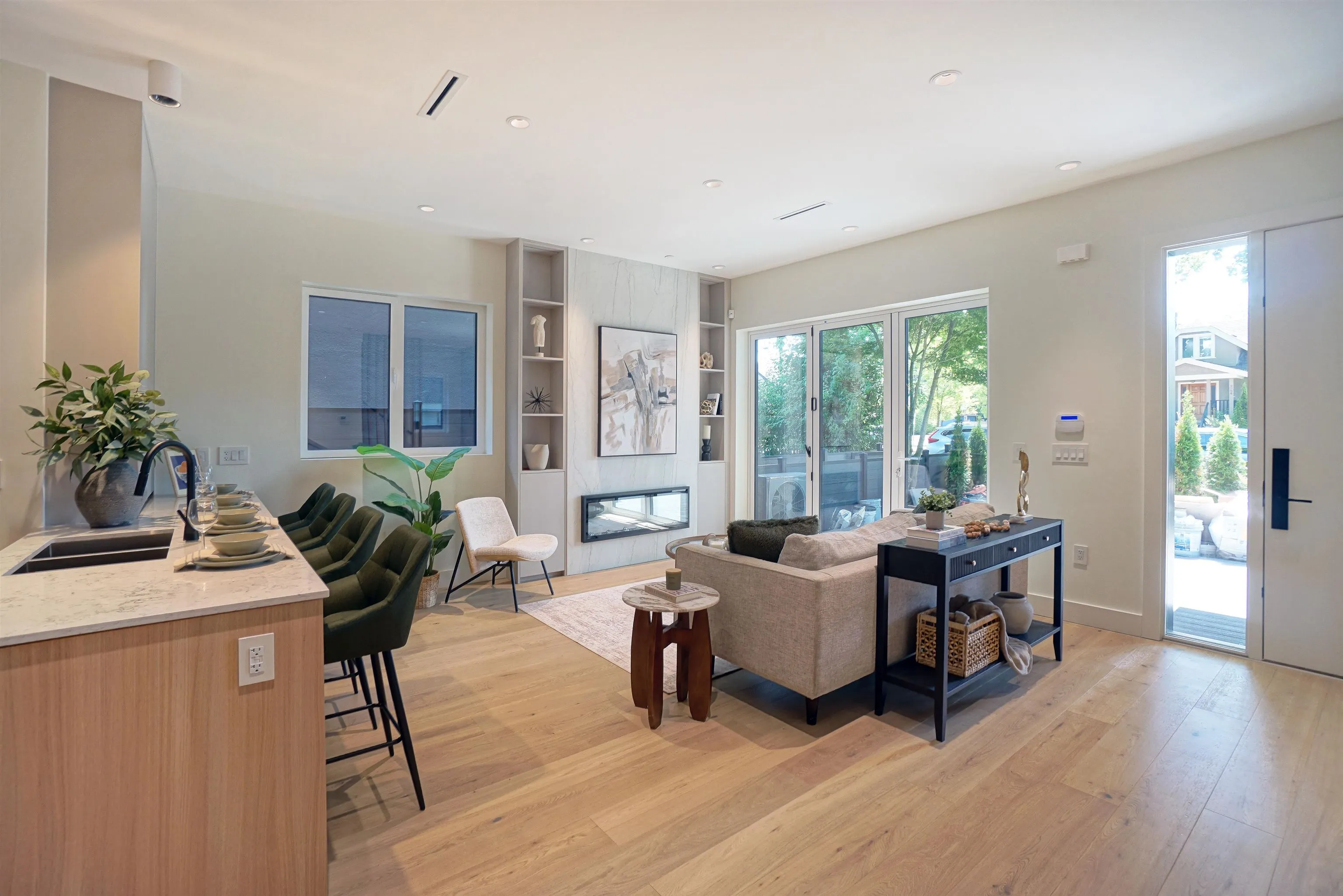 3315 W 10th Street #1