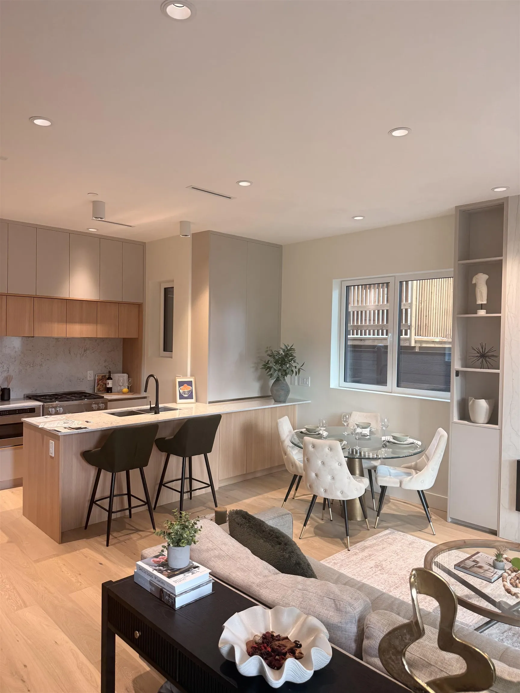 3315 W 10th Street #1