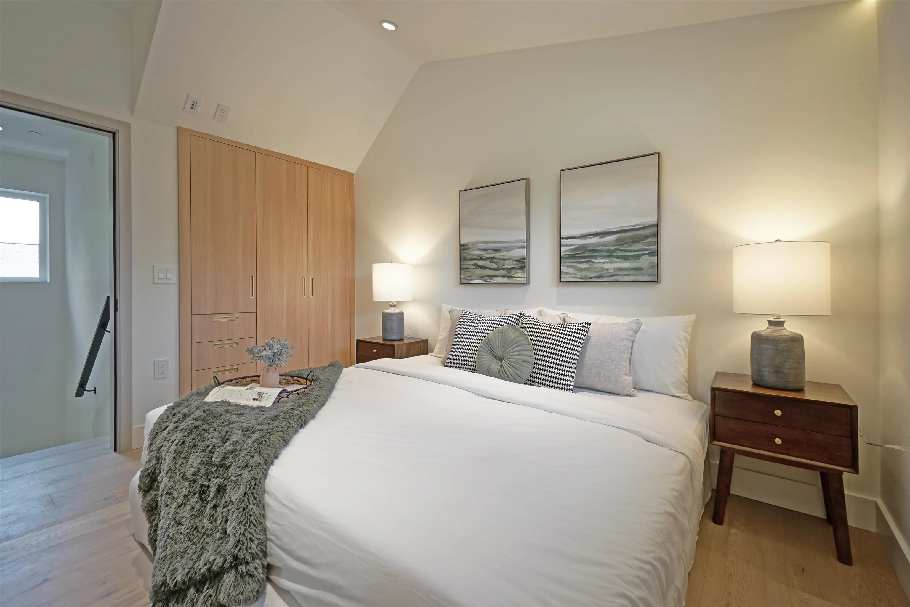 3315 W 10th Street #1