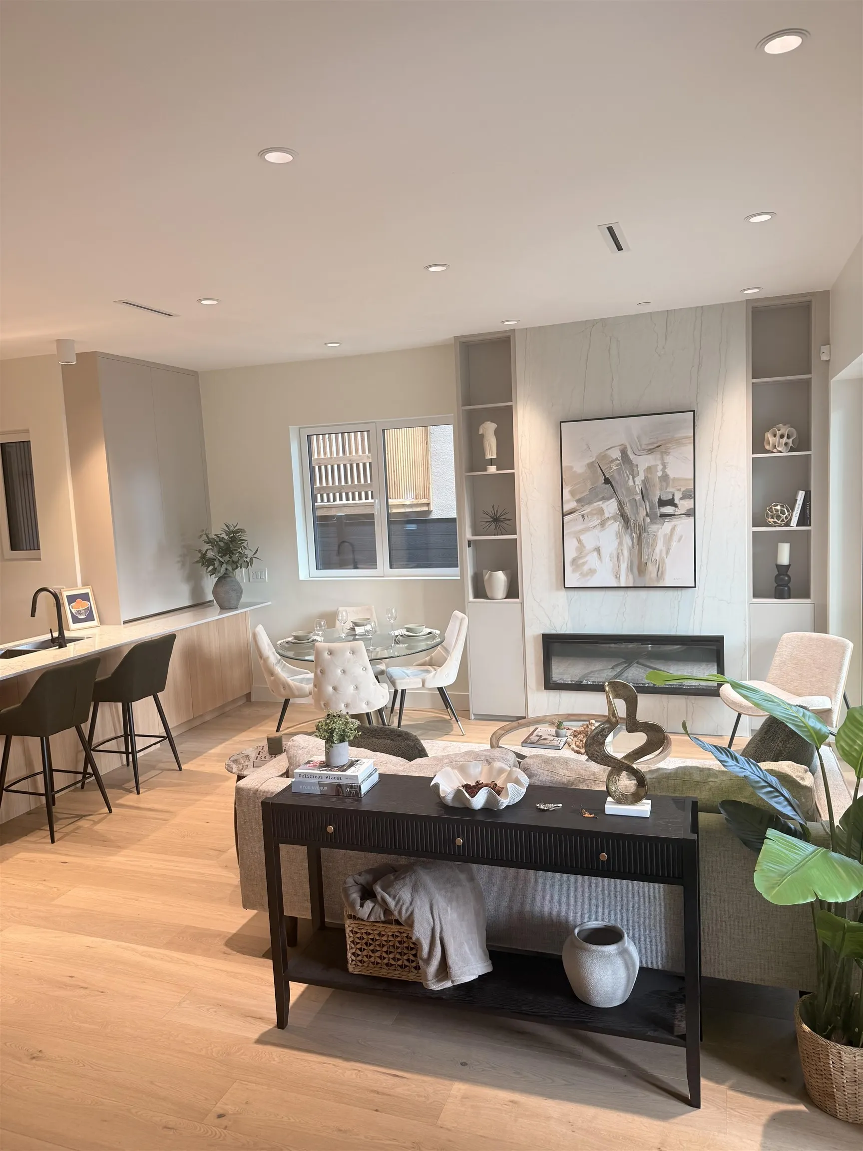 3315 W 10th Street #1