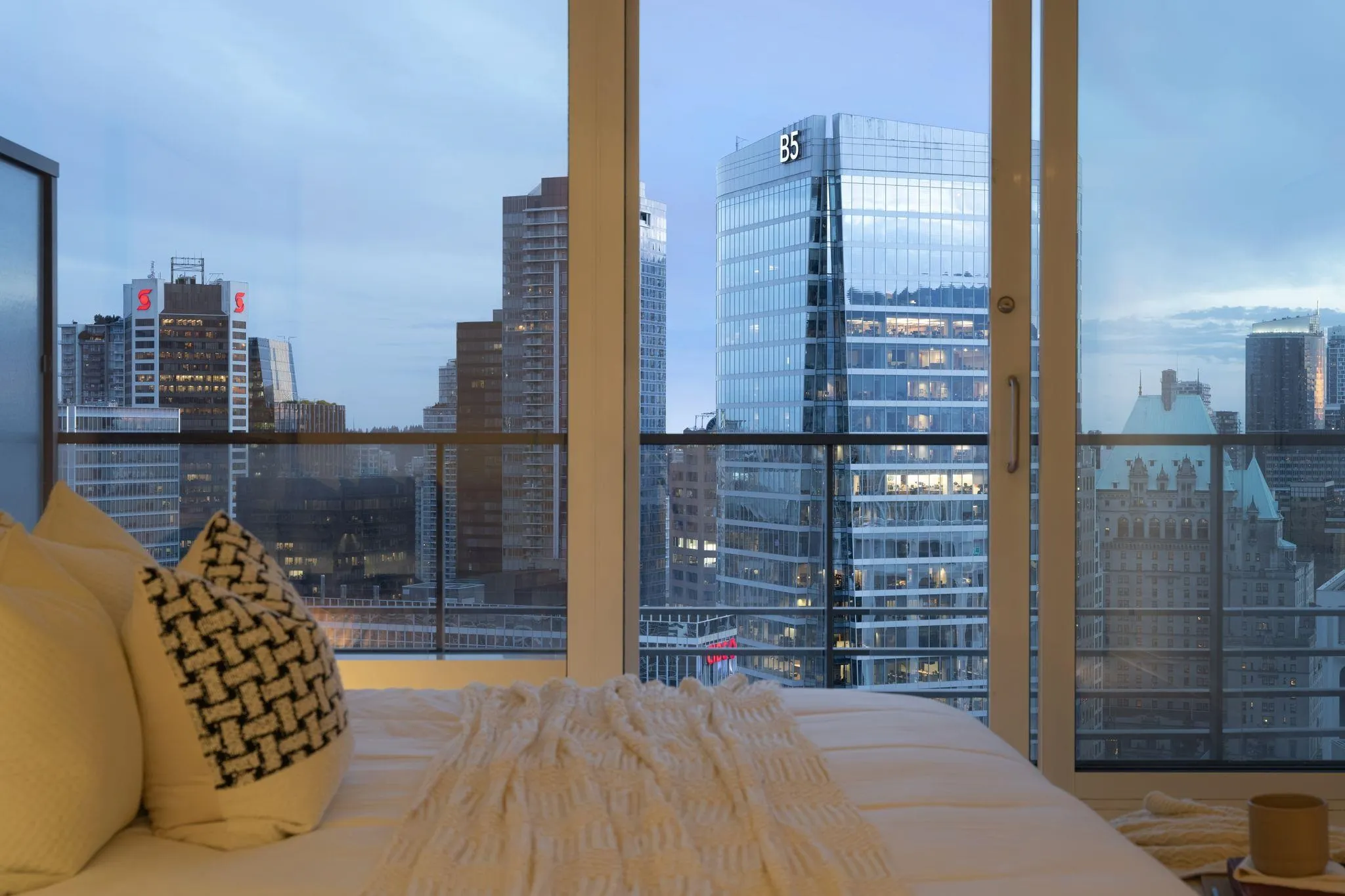 1011 W Cordova Street #3804