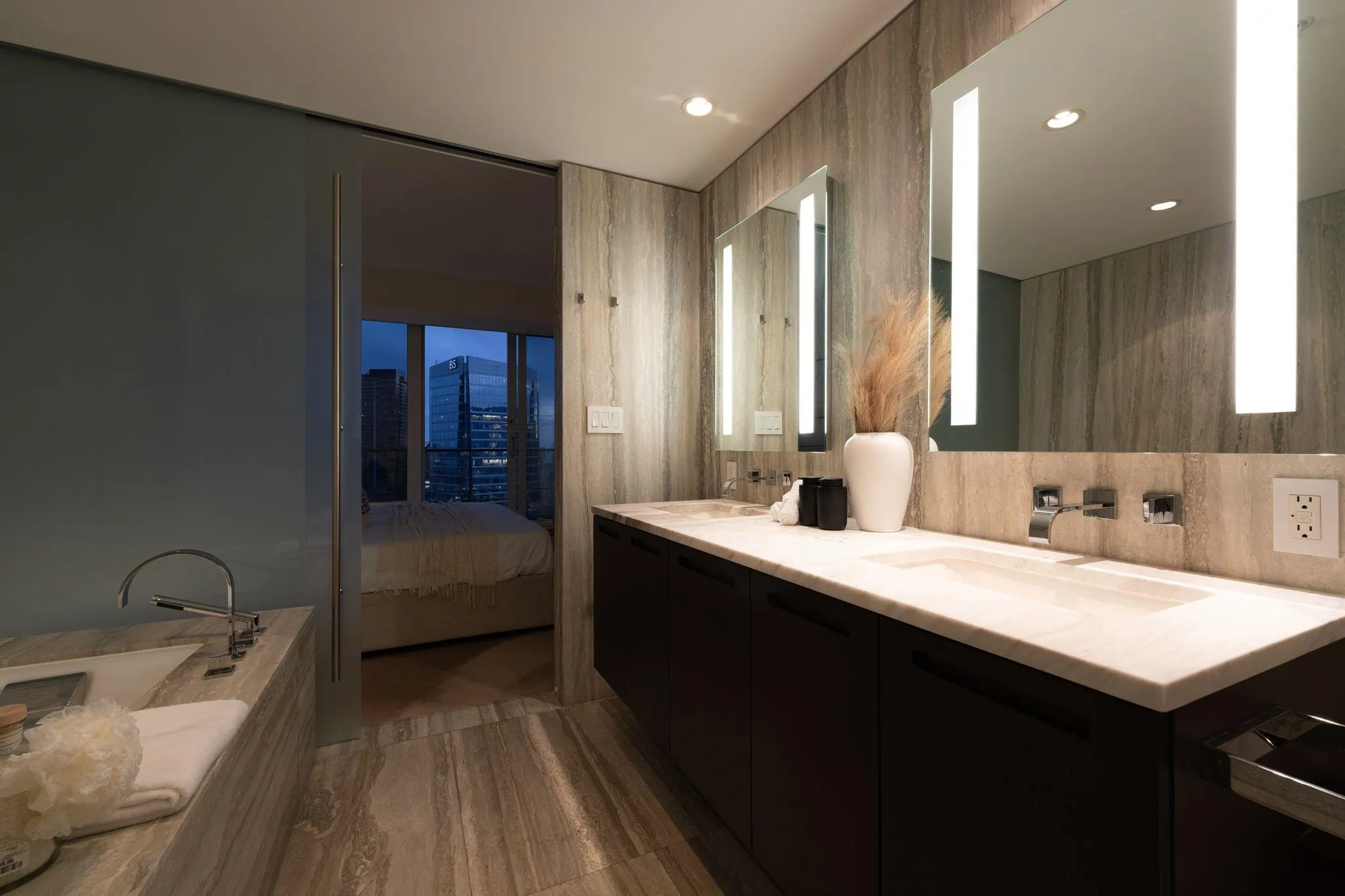 1011 W Cordova Street #3804
