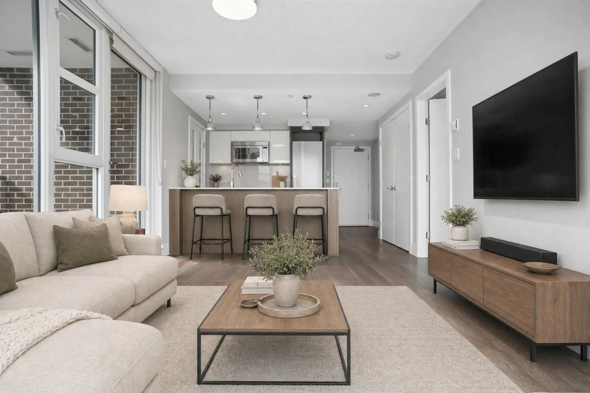 538 W 7th Avenue #906