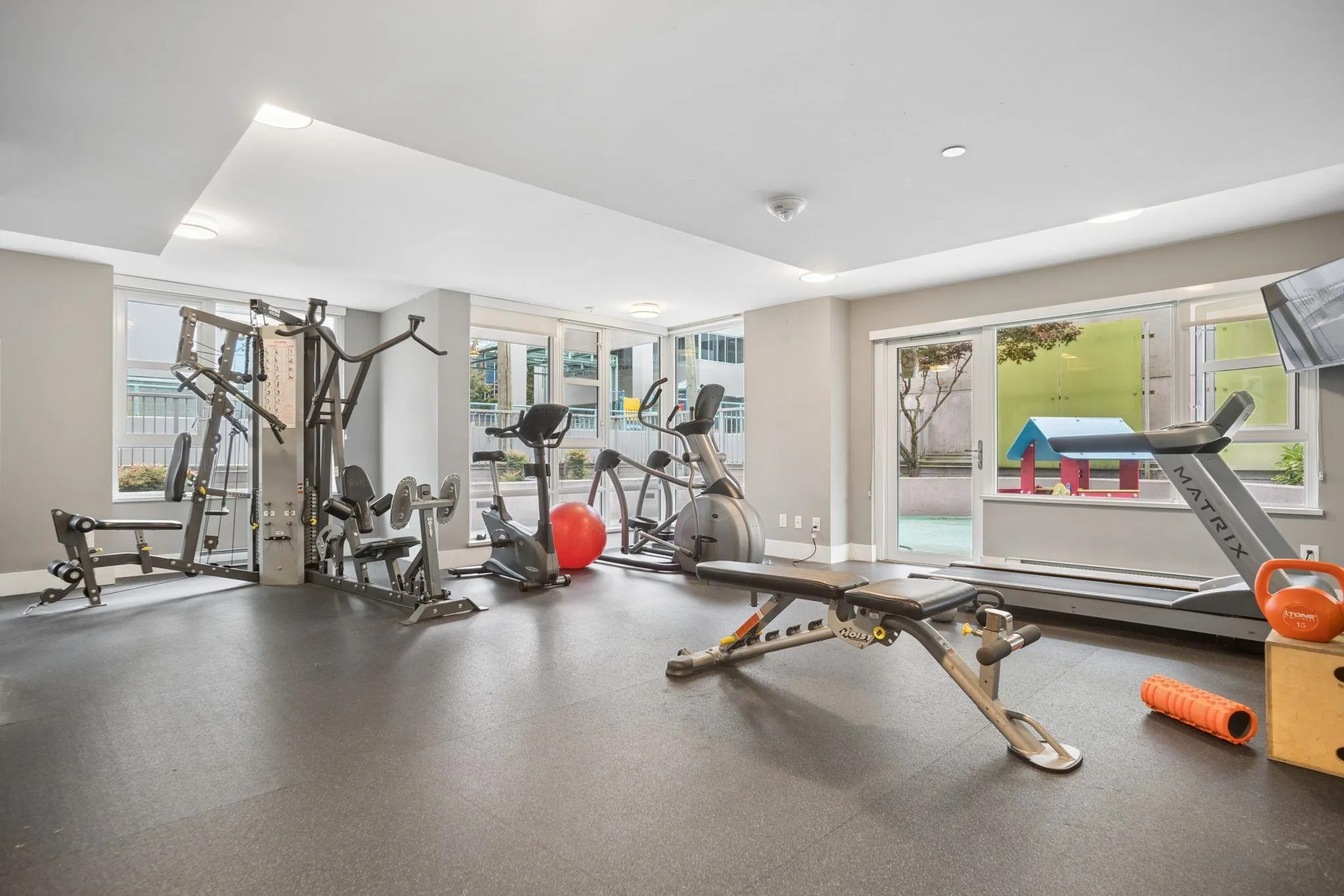 538 W 7th Avenue #906