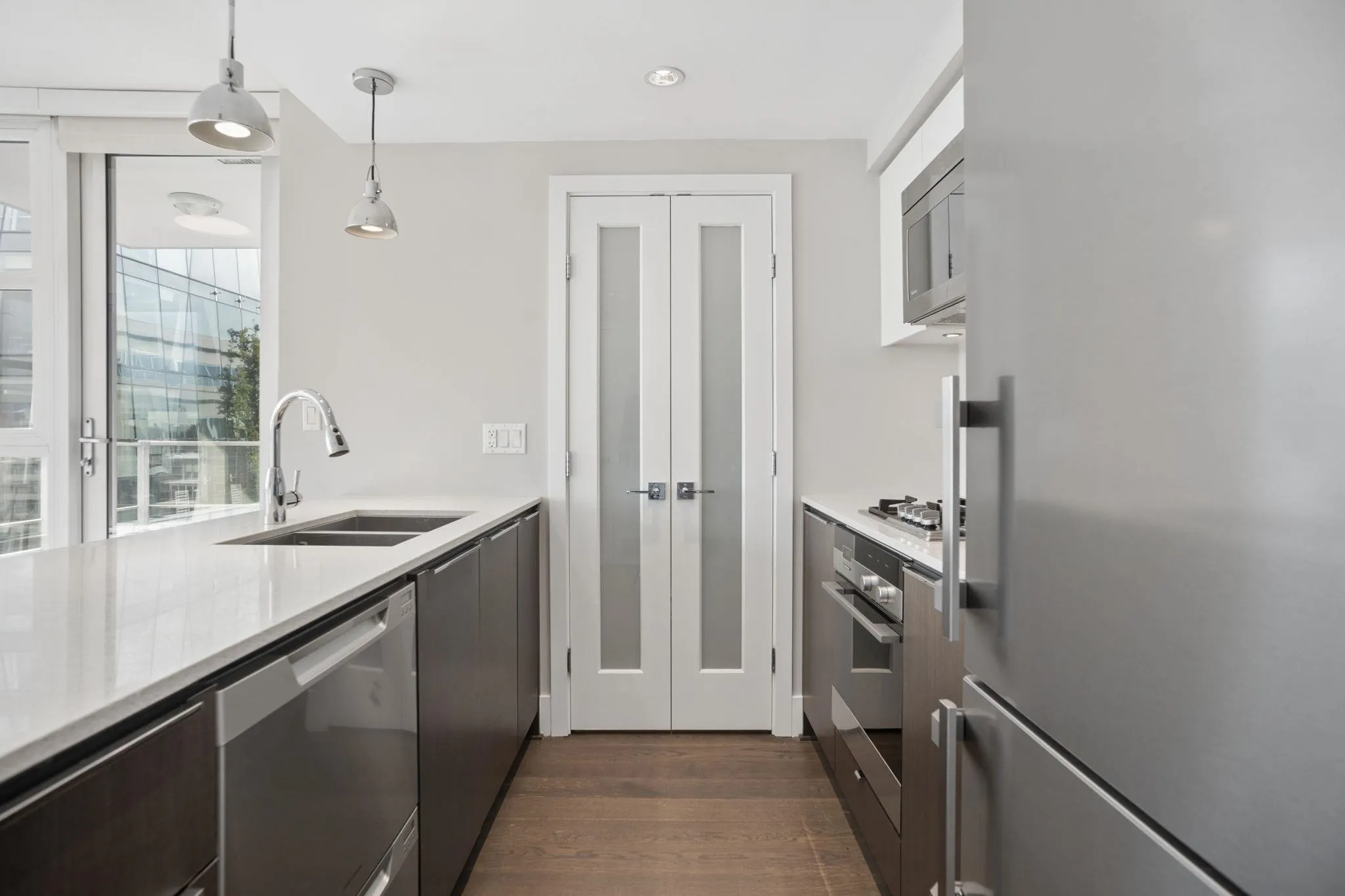 538 W 7th Avenue #906