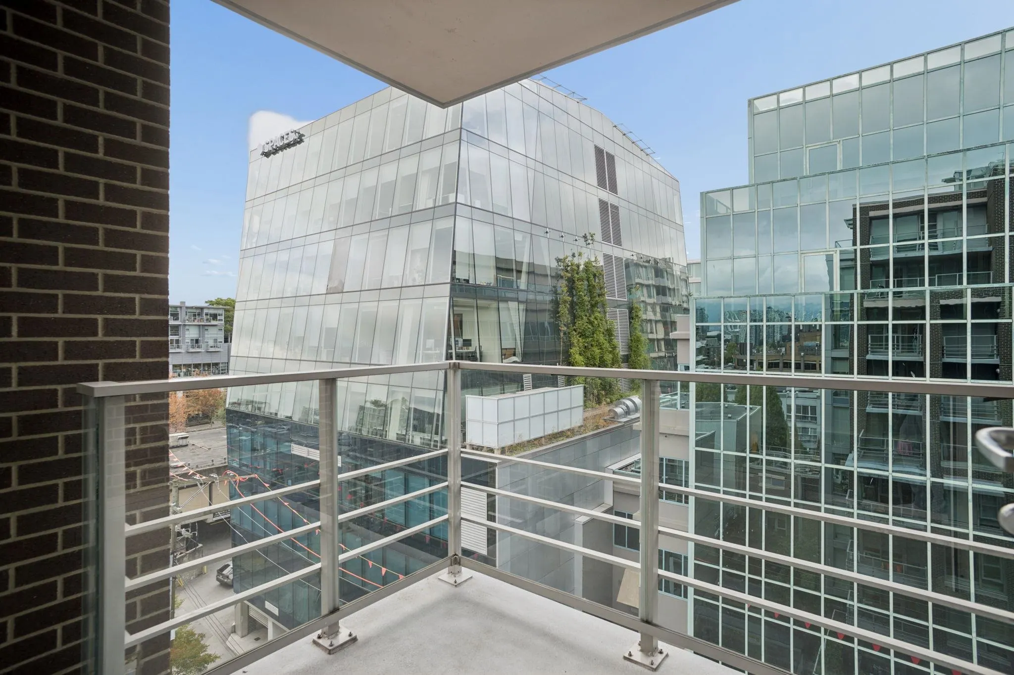 538 W 7th Avenue #906