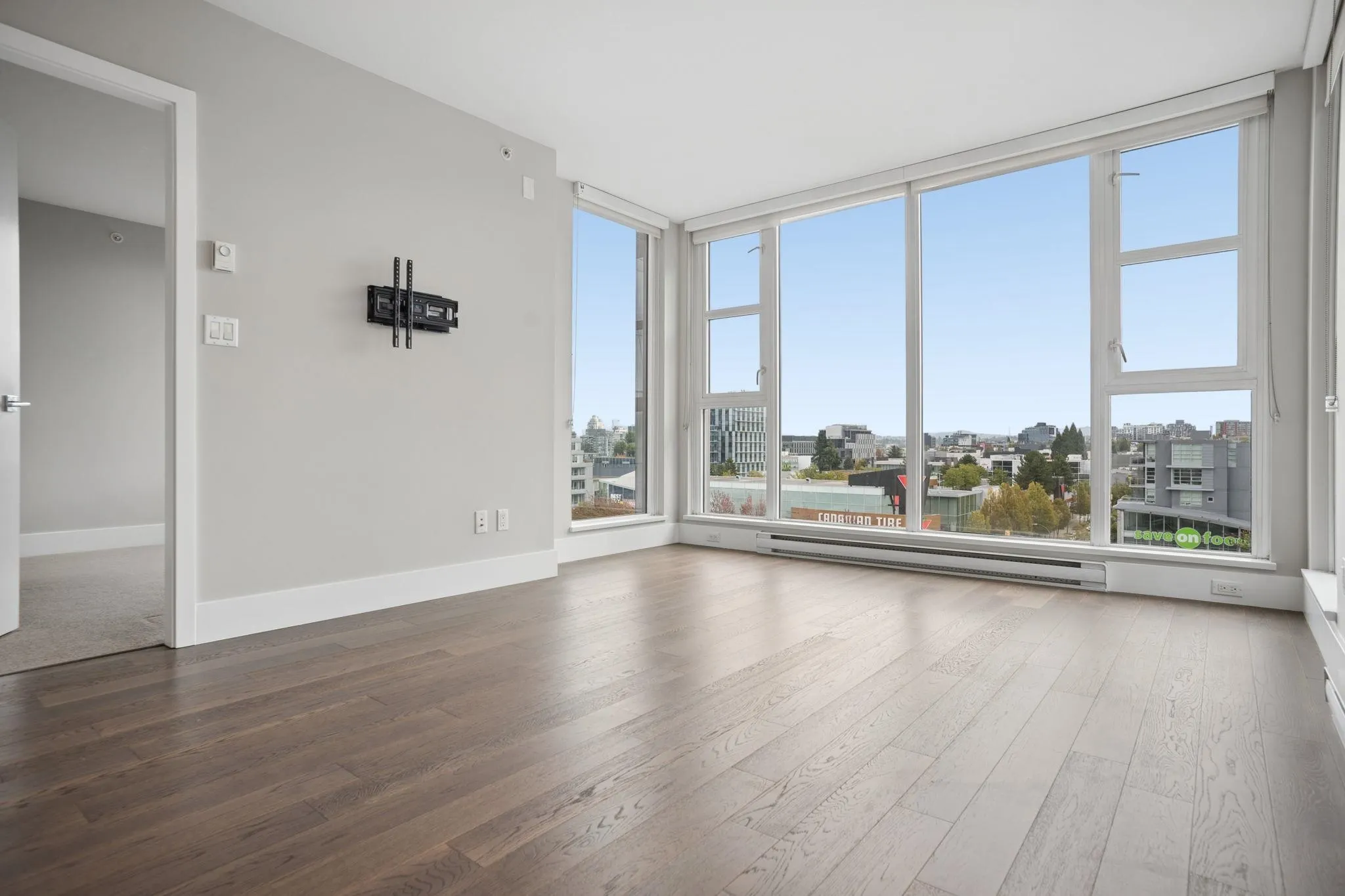 538 W 7th Avenue #906