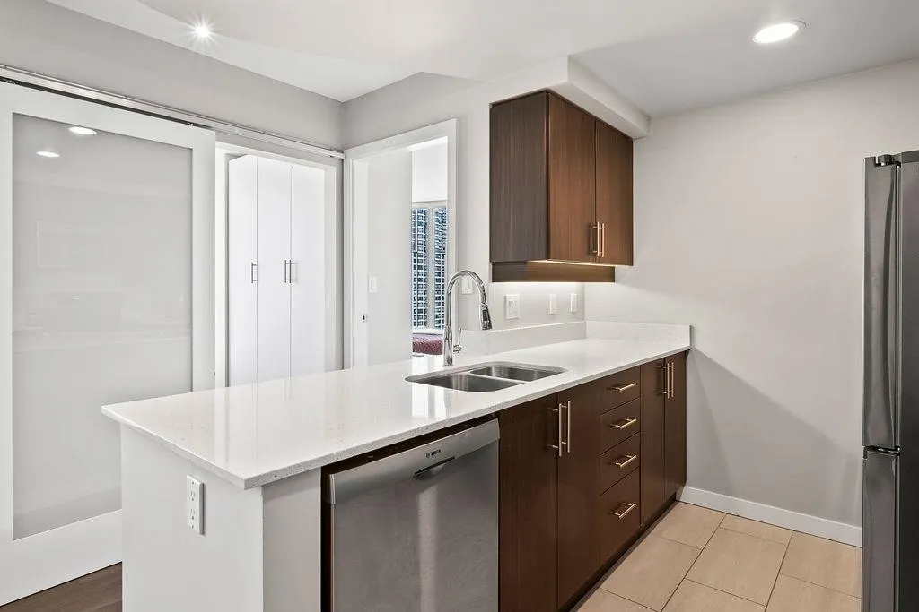 1008 Cambie Street #2801