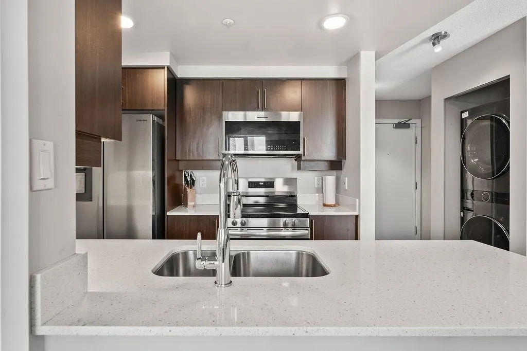 1008 Cambie Street #2801