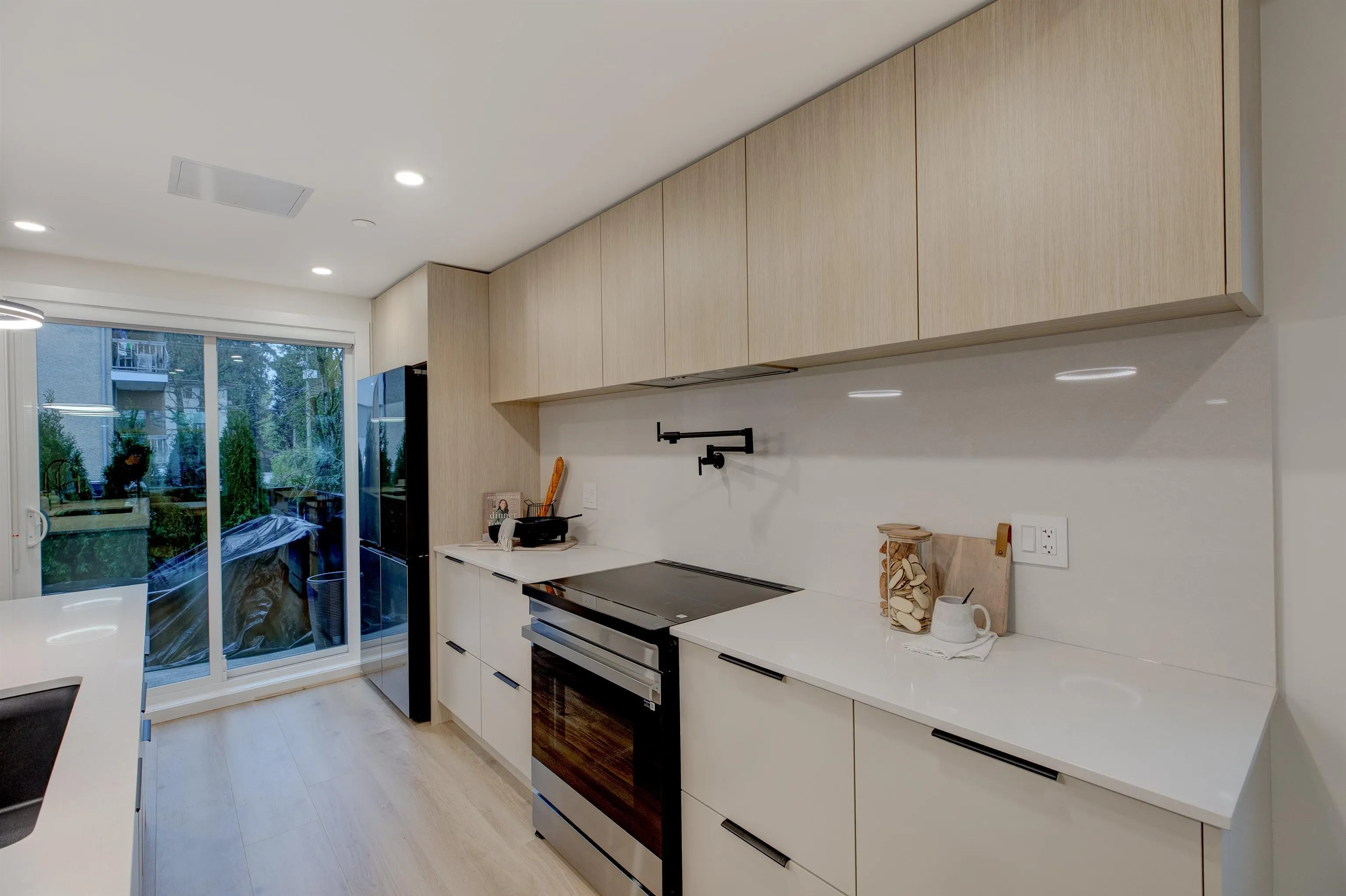 339 Keary Street #8