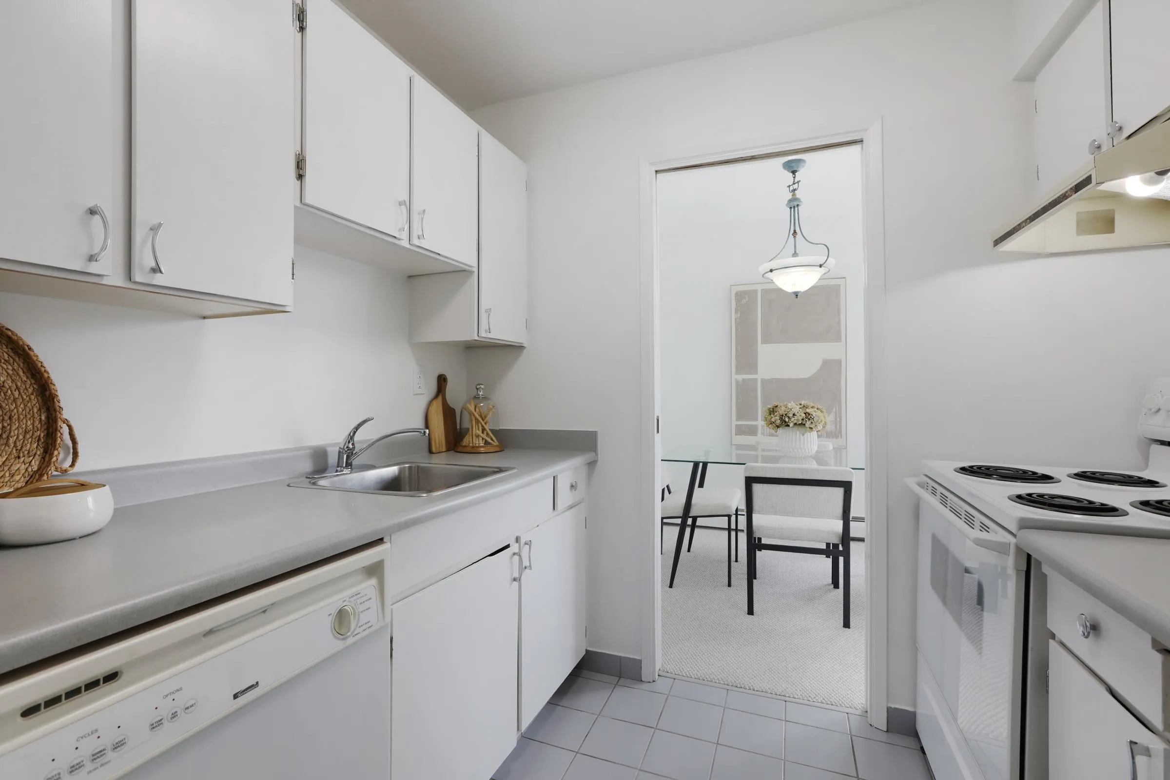 1127 Barclay Street #1102