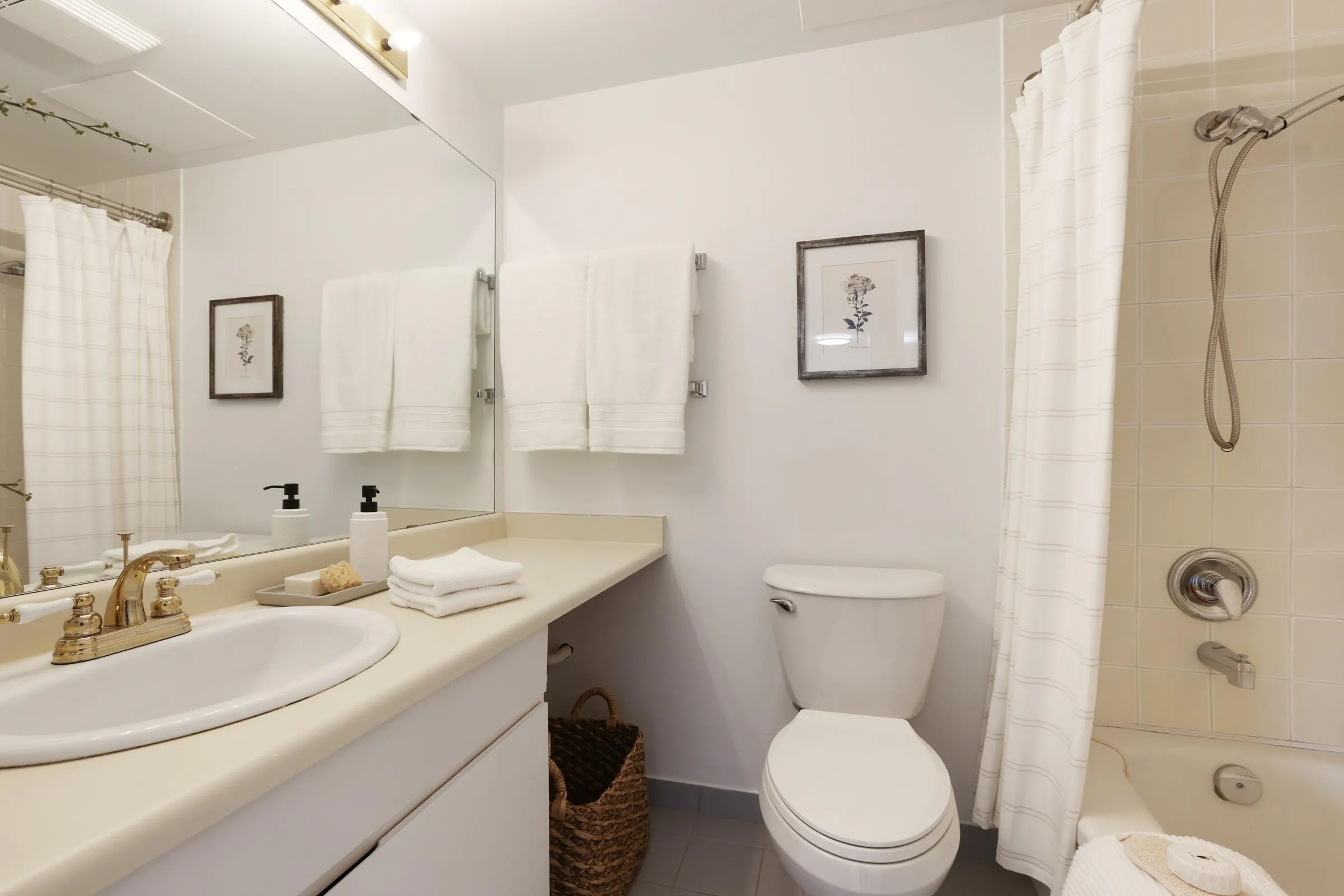 1127 Barclay Street #1102