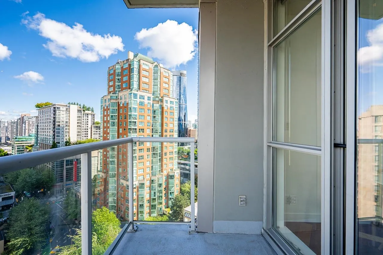 1050 Smithe Street #1505