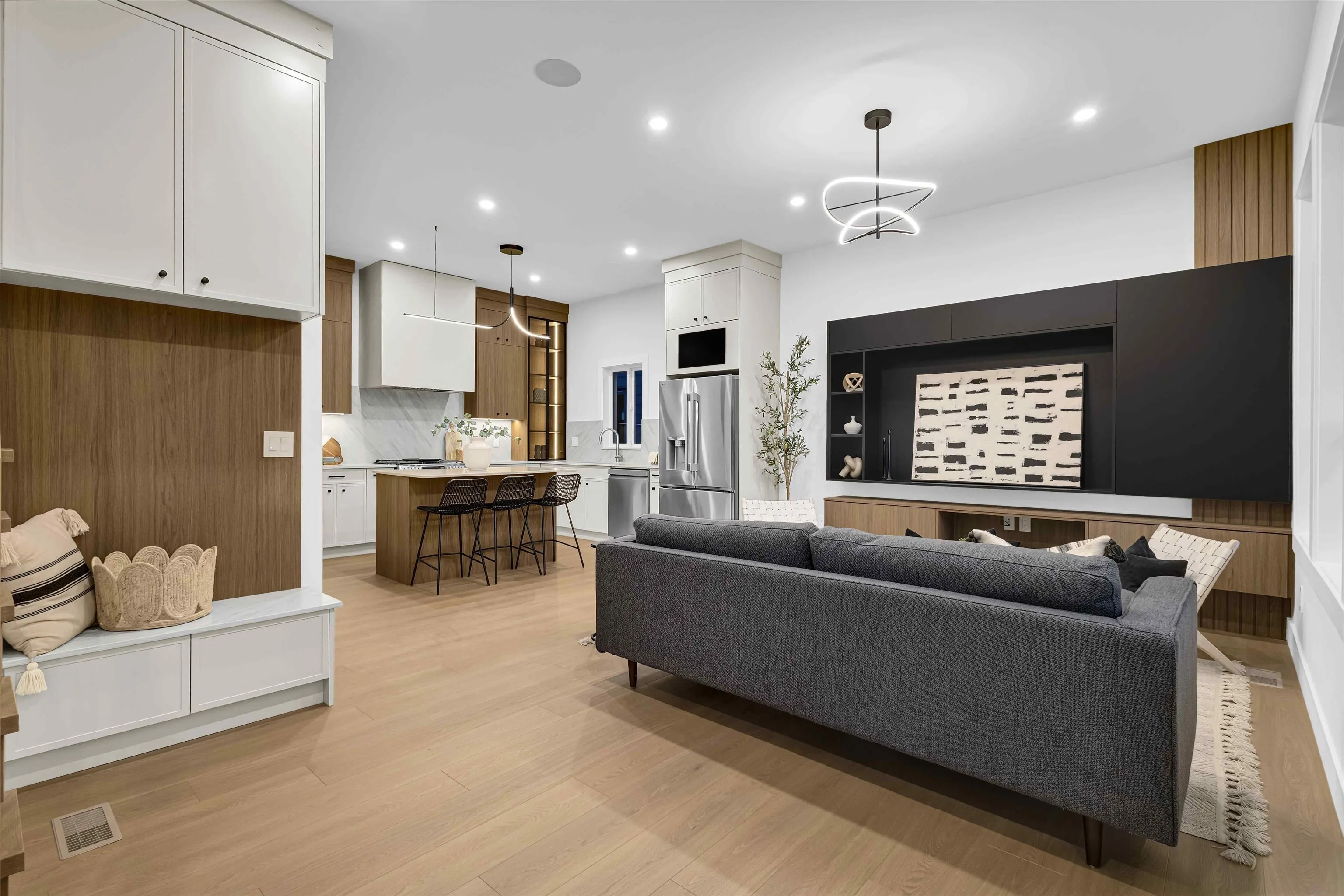 6356 138 Street #102