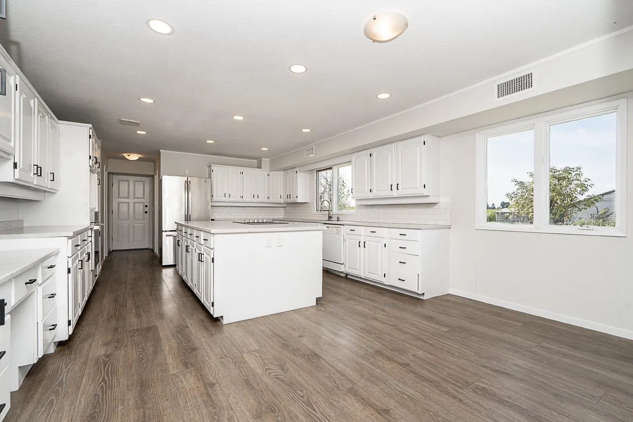 14017 Hale Road