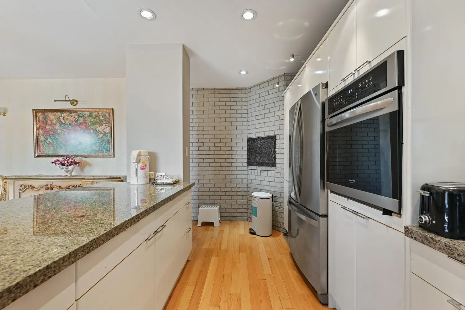 1053 Millstream Road #Main Floor