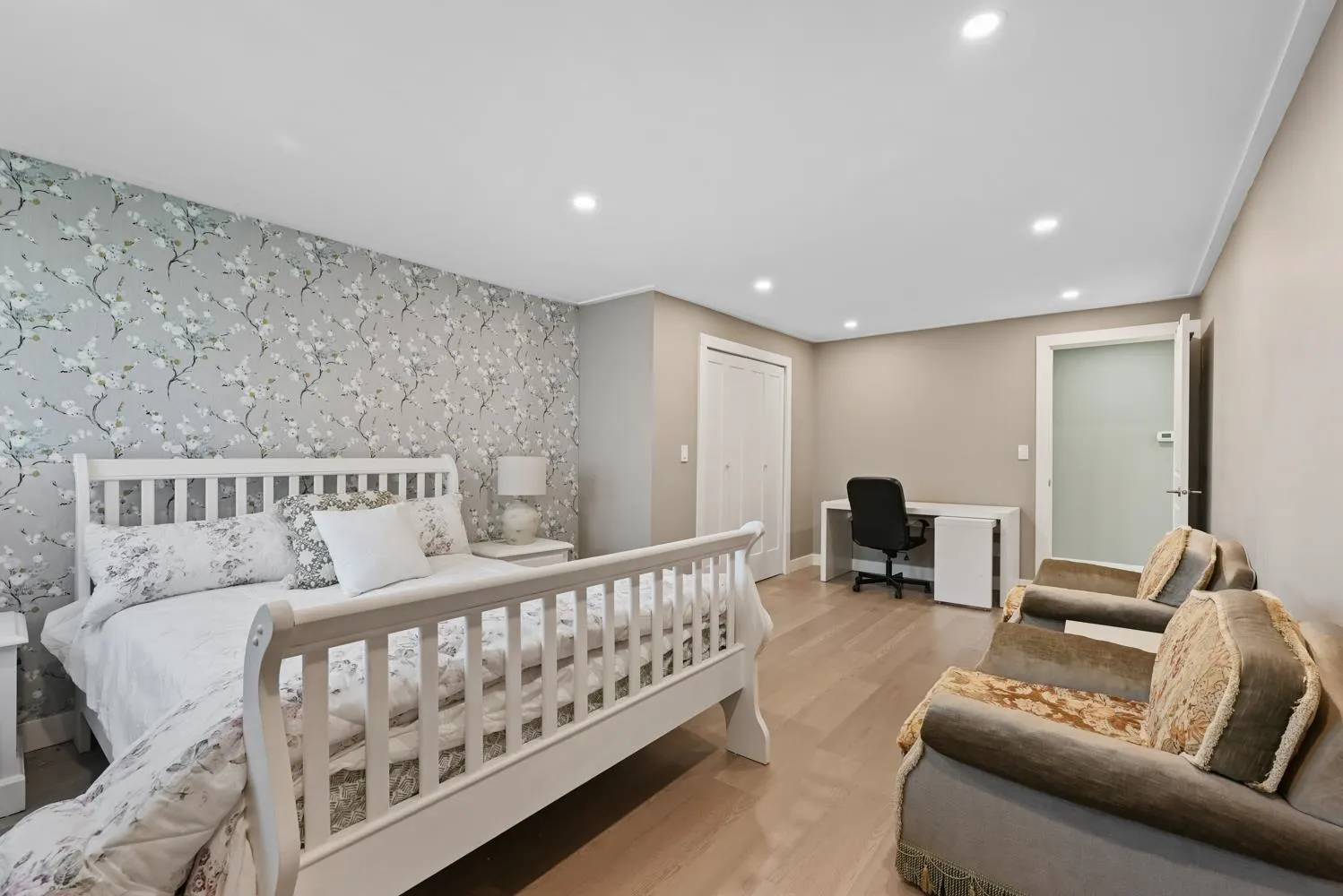 1053 Millstream Road #Main Floor