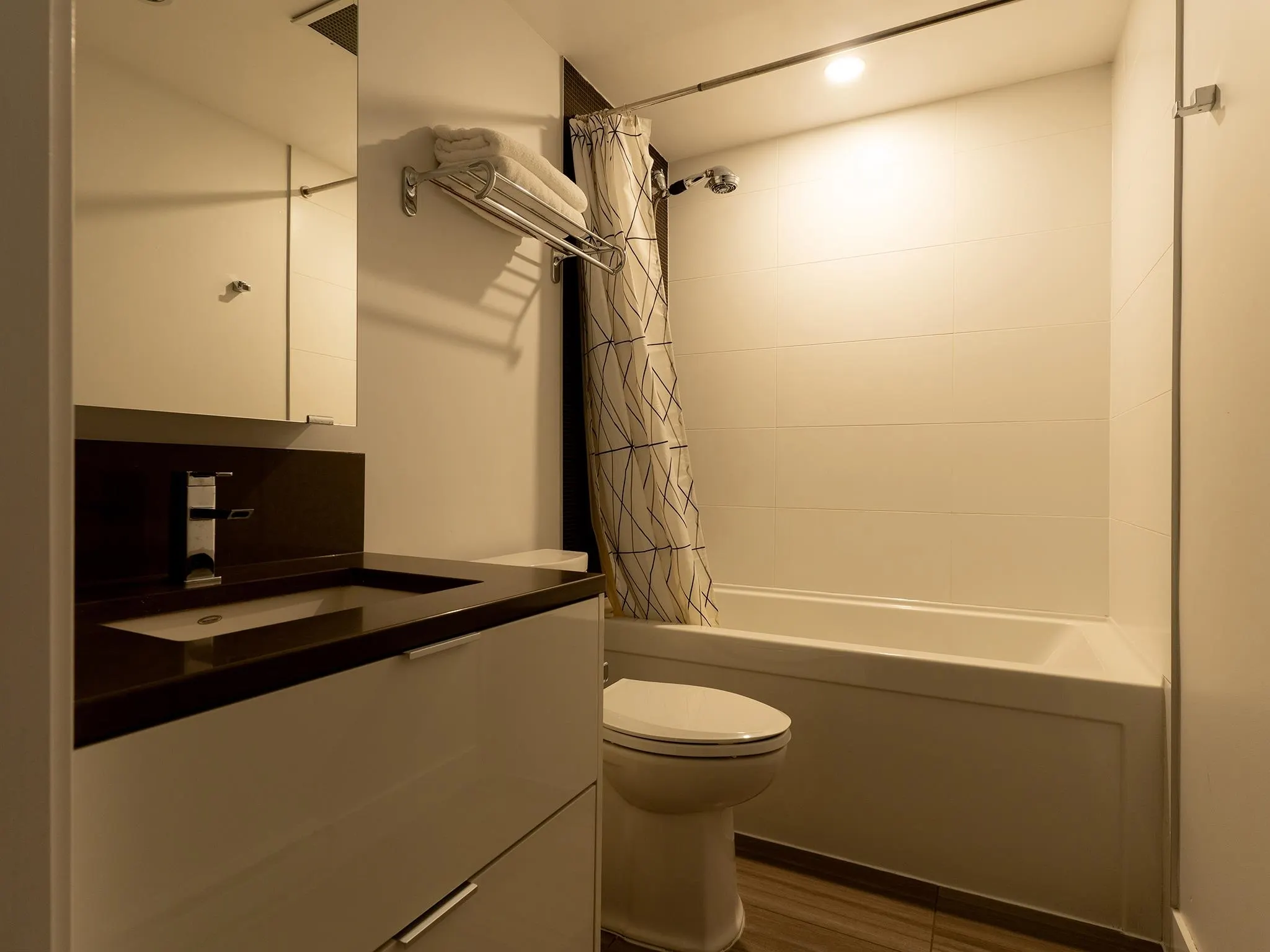 1777 W 7th Avenue #2