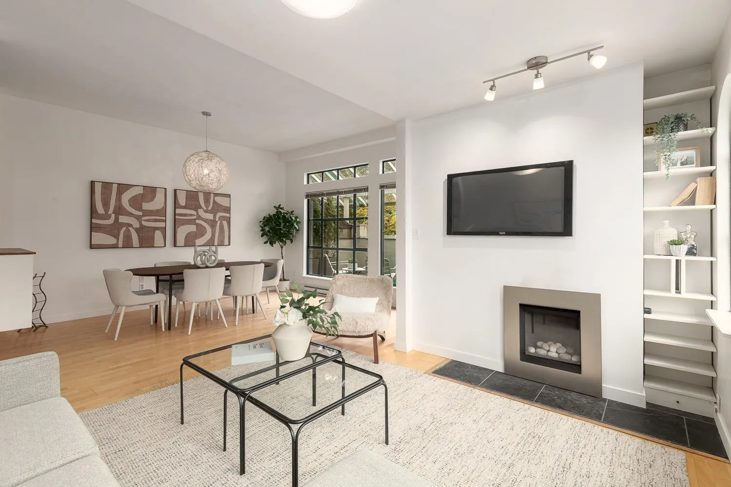 700 E Pender Street #301