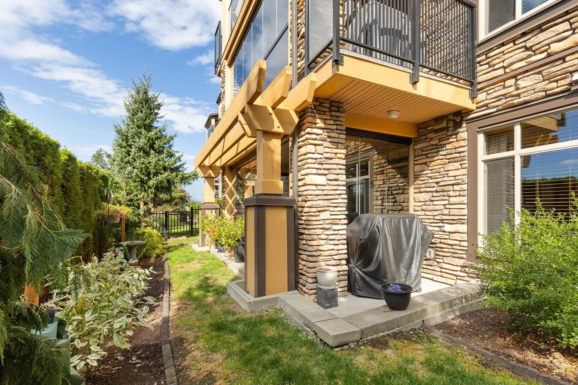 8157 207 Street #129