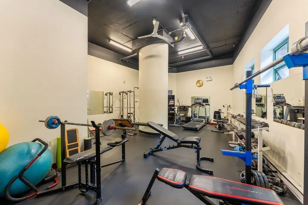 1 E Cordova Street #401