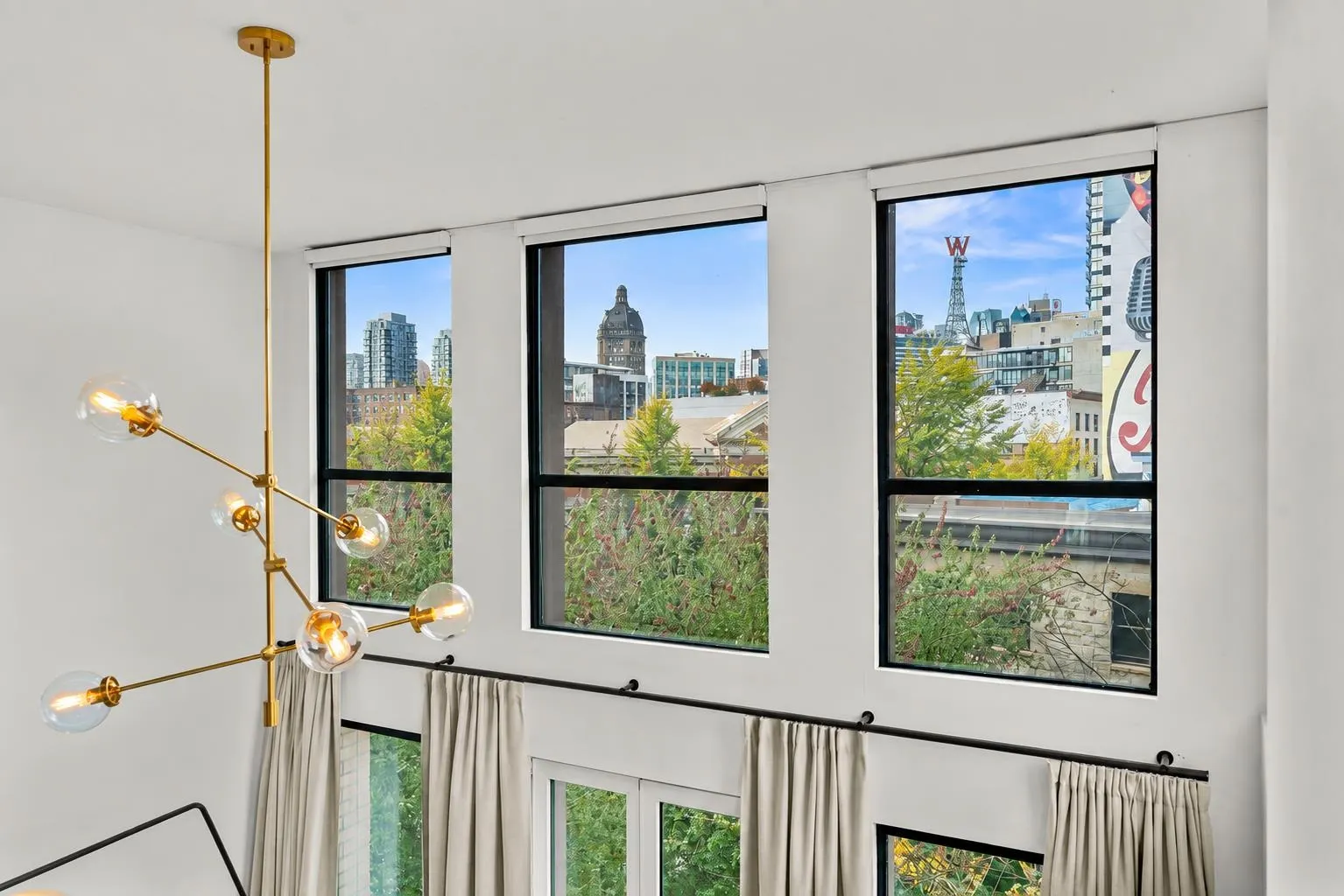 1 E Cordova Street #401