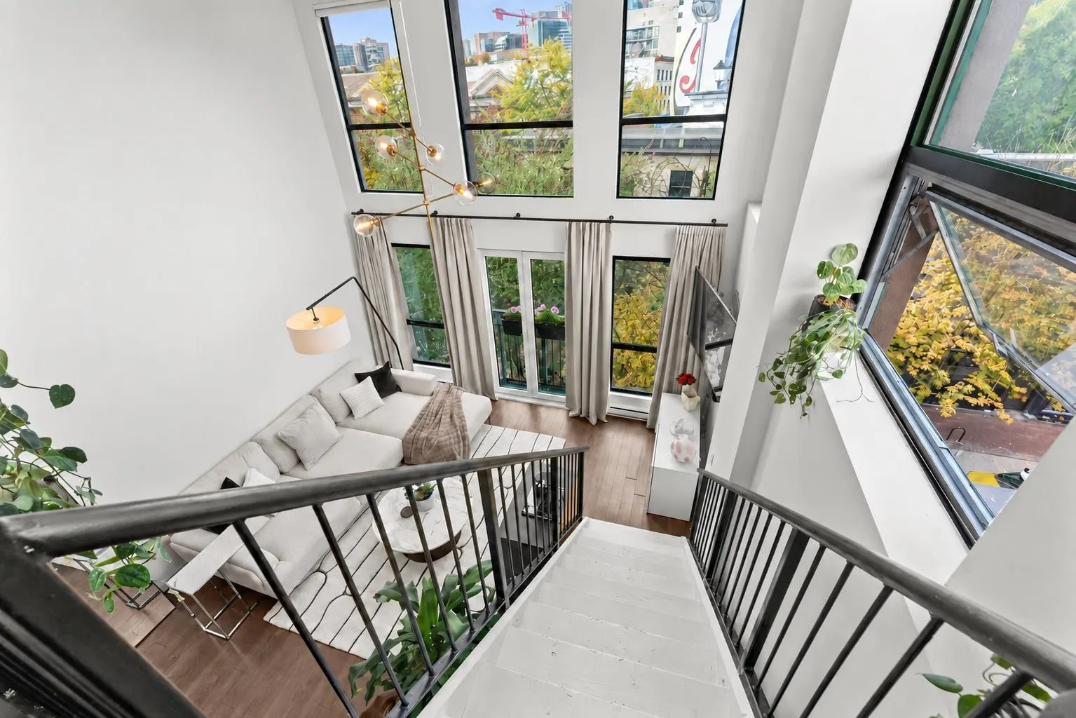 1 E Cordova Street #401
