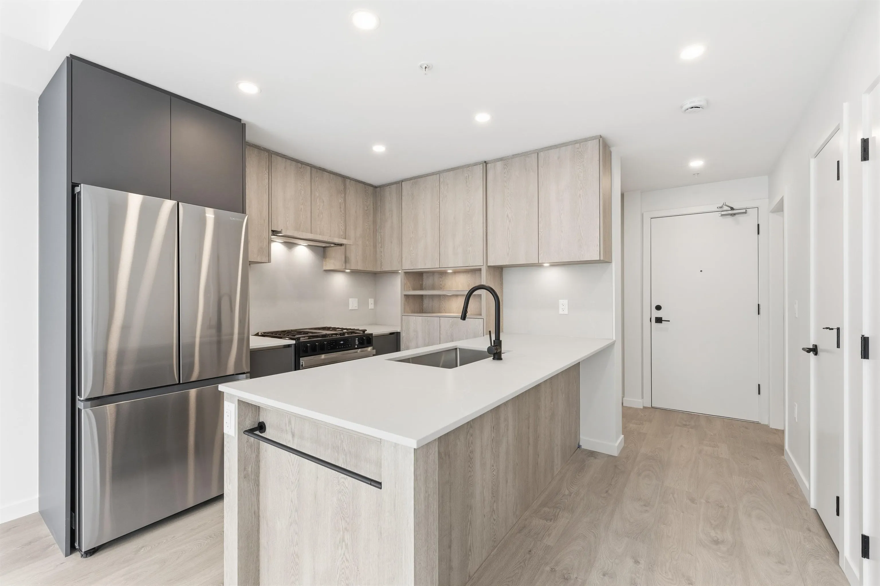 19577 65b Avenue #505