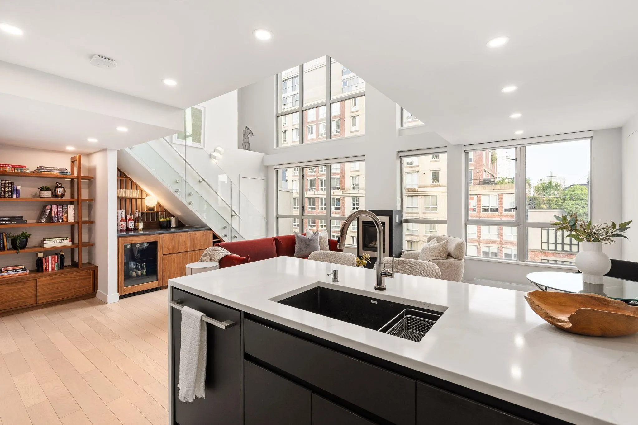 1238 Richards Street #608