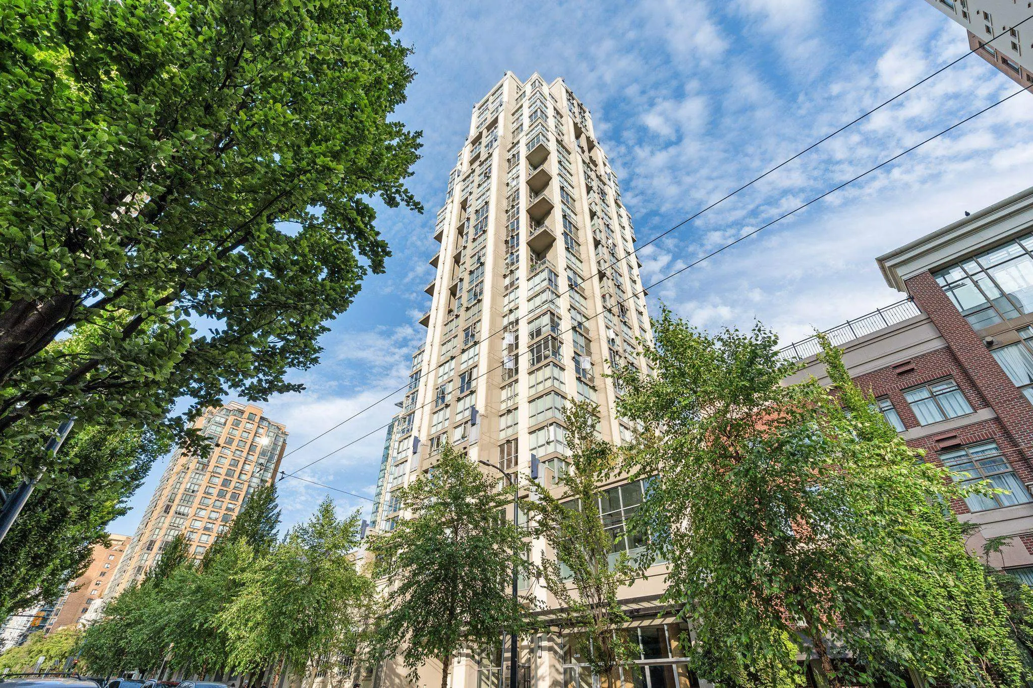 1238 Richards Street #608