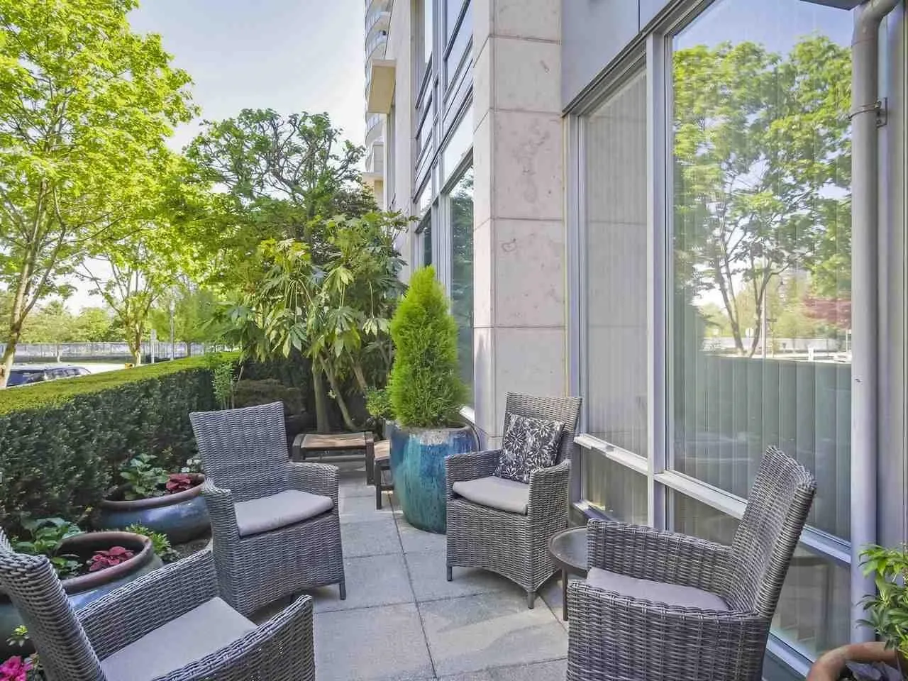 410 Beach Crescent