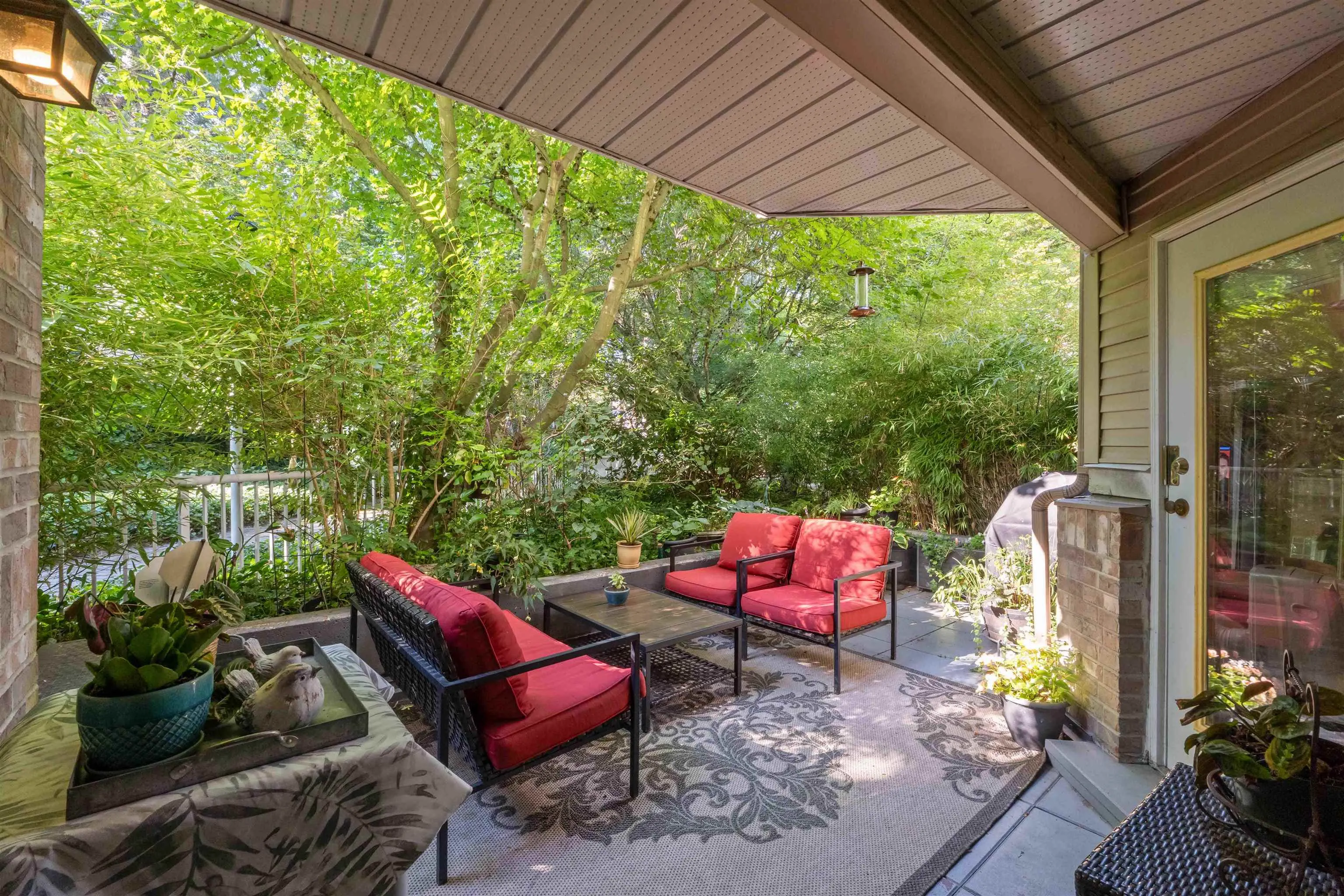 16137 83 Avenue #105