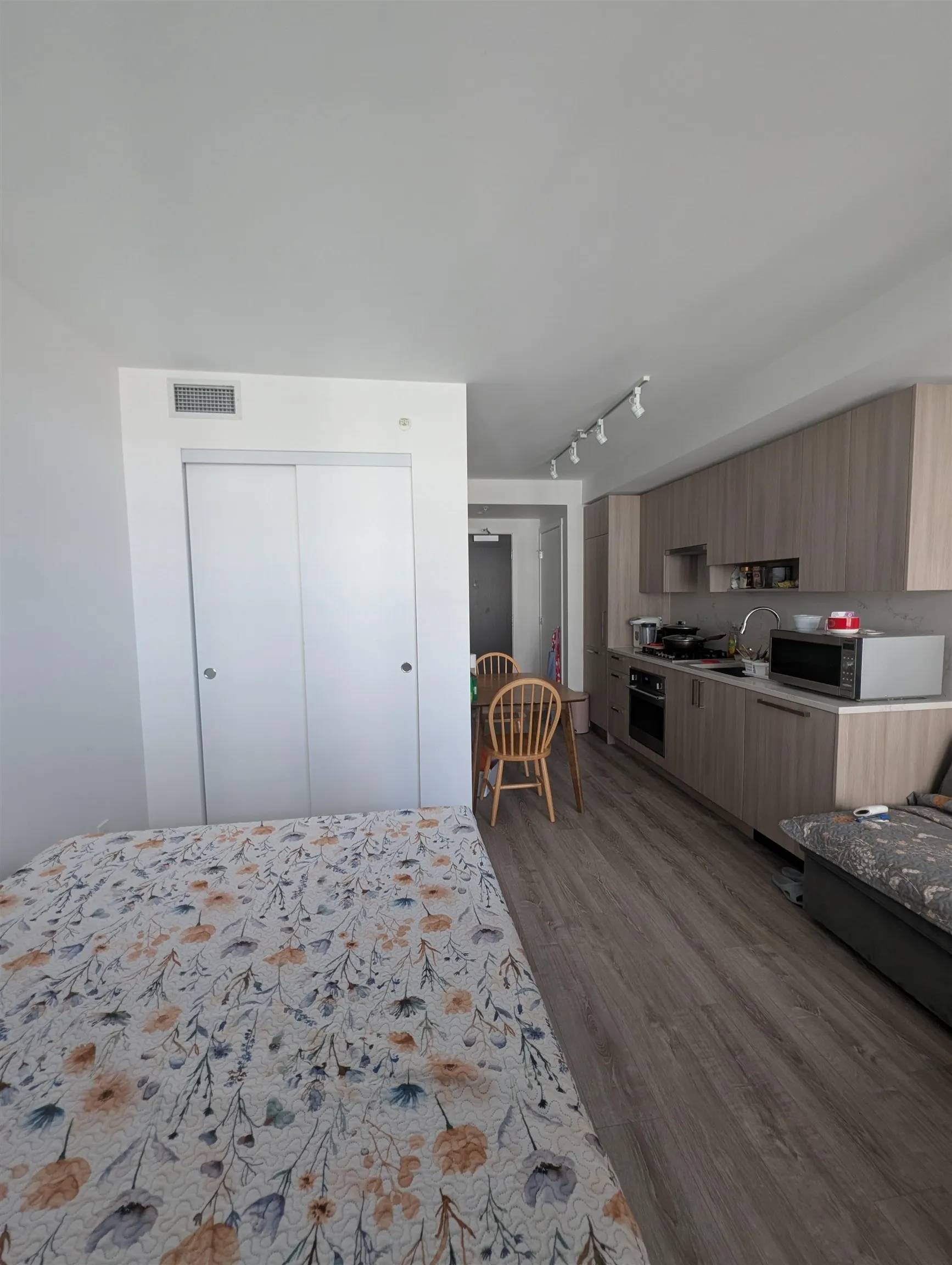 13350 Central Avenue ##915